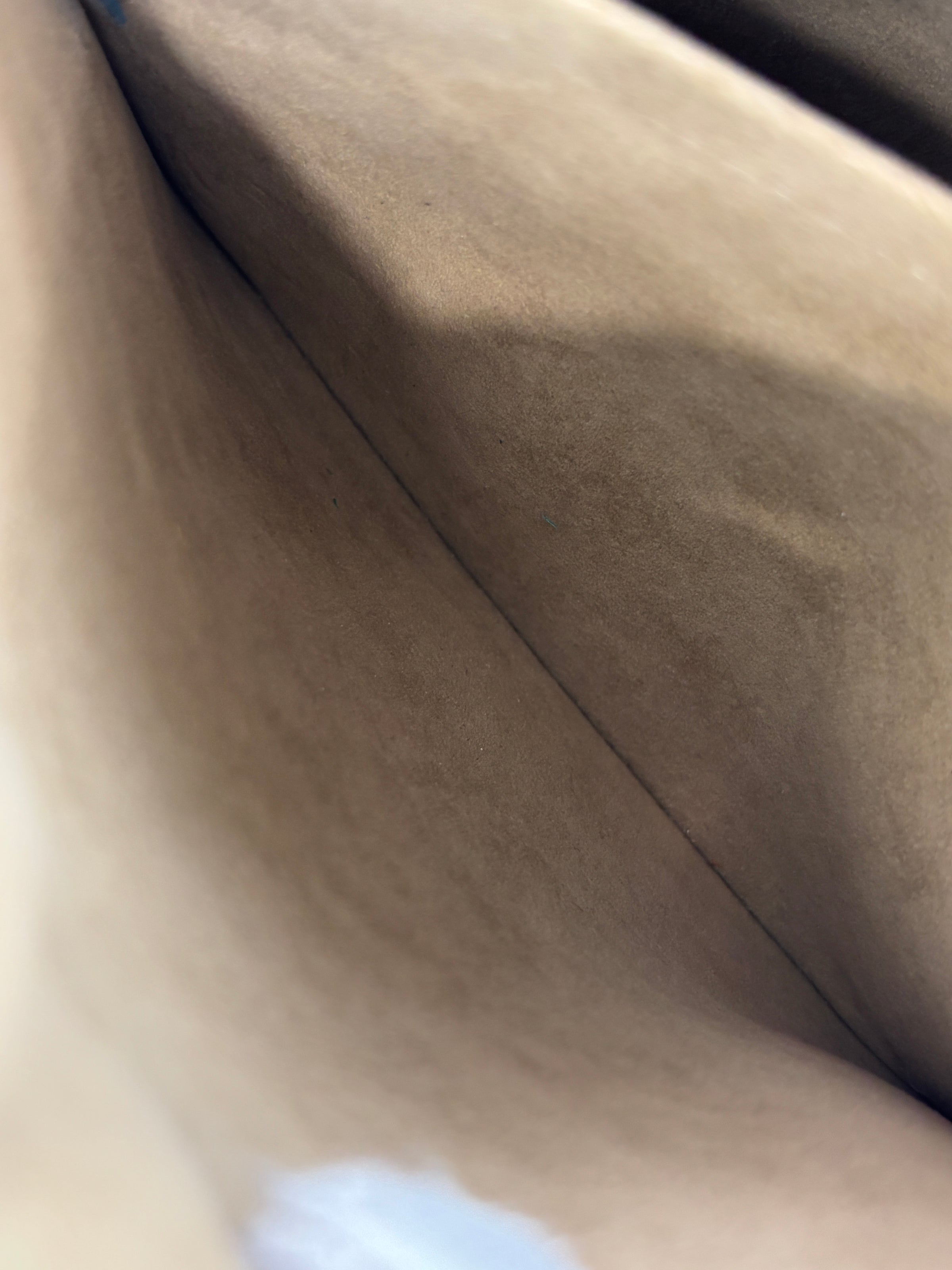 Volta Taurillon Leather Noir
