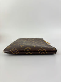 M13560 Monogram Canvas Pouch