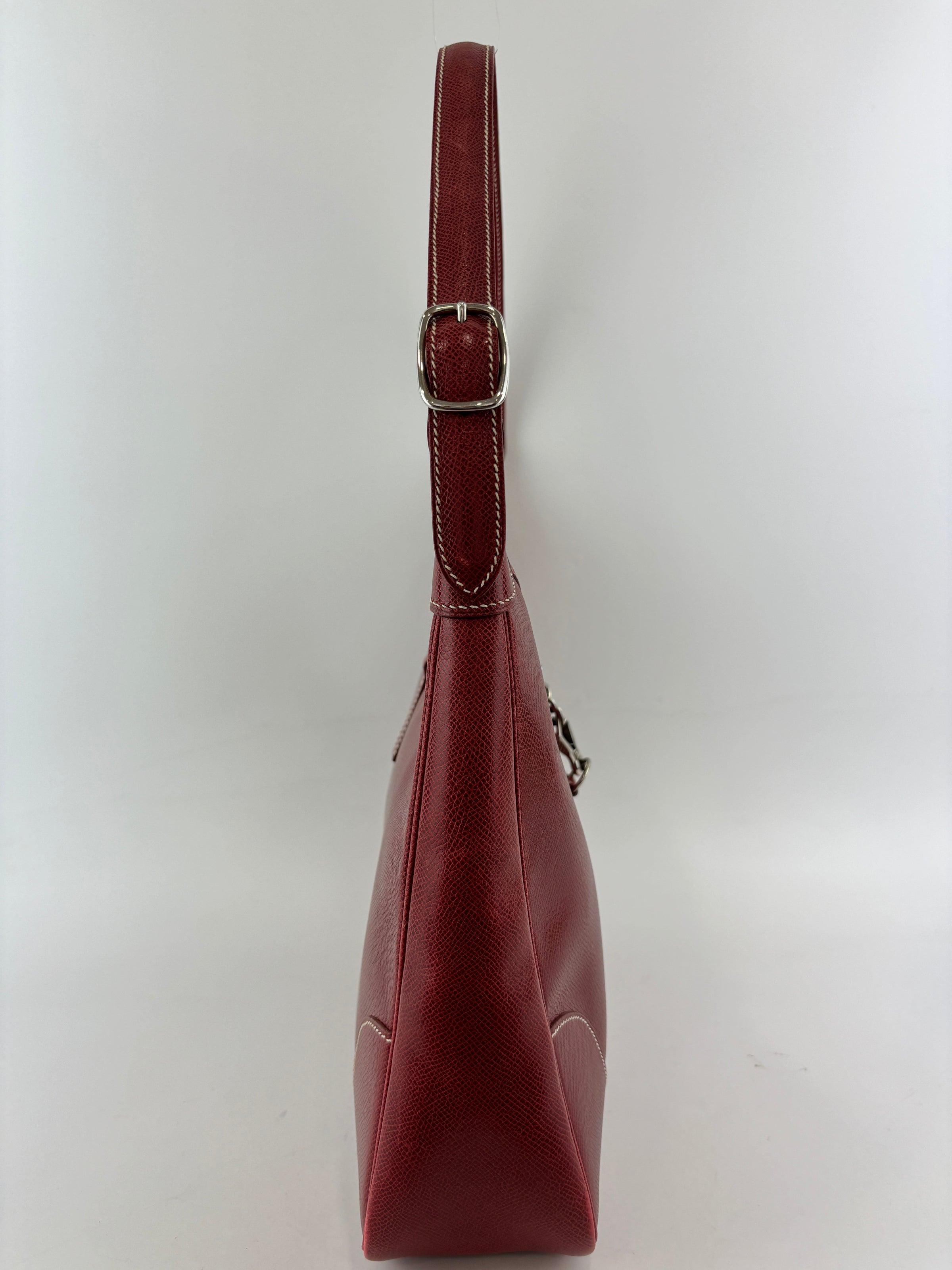 Trim 31 Shoulder Bag in Rouge H
