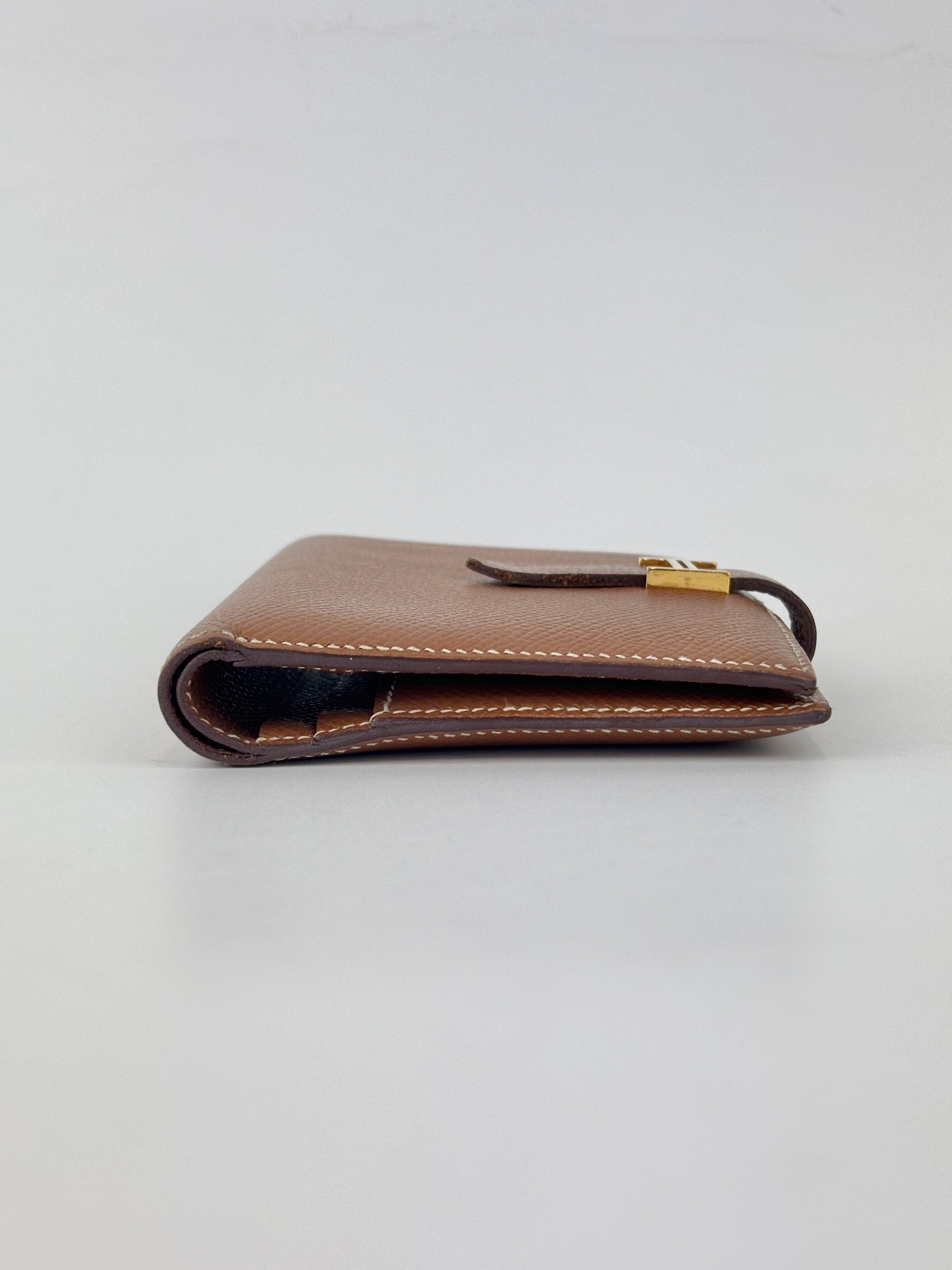 Bearn Compact Wallet in Gold
