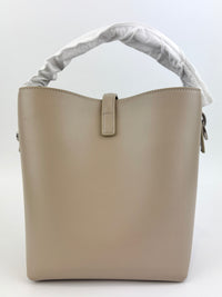 Small Le 37 Bucket Bag in Seasalt