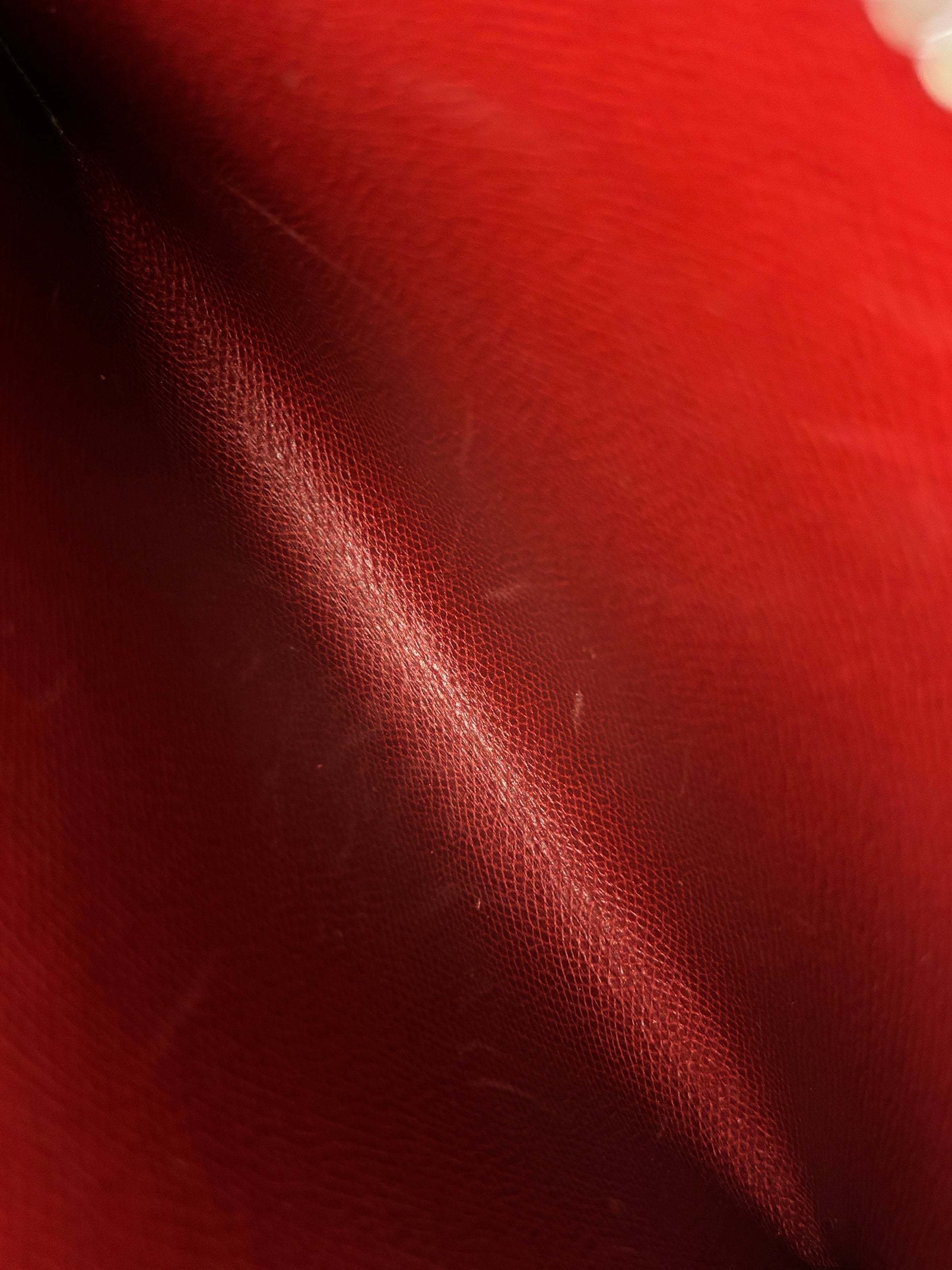Trim 31 Shoulder Bag in Rouge H