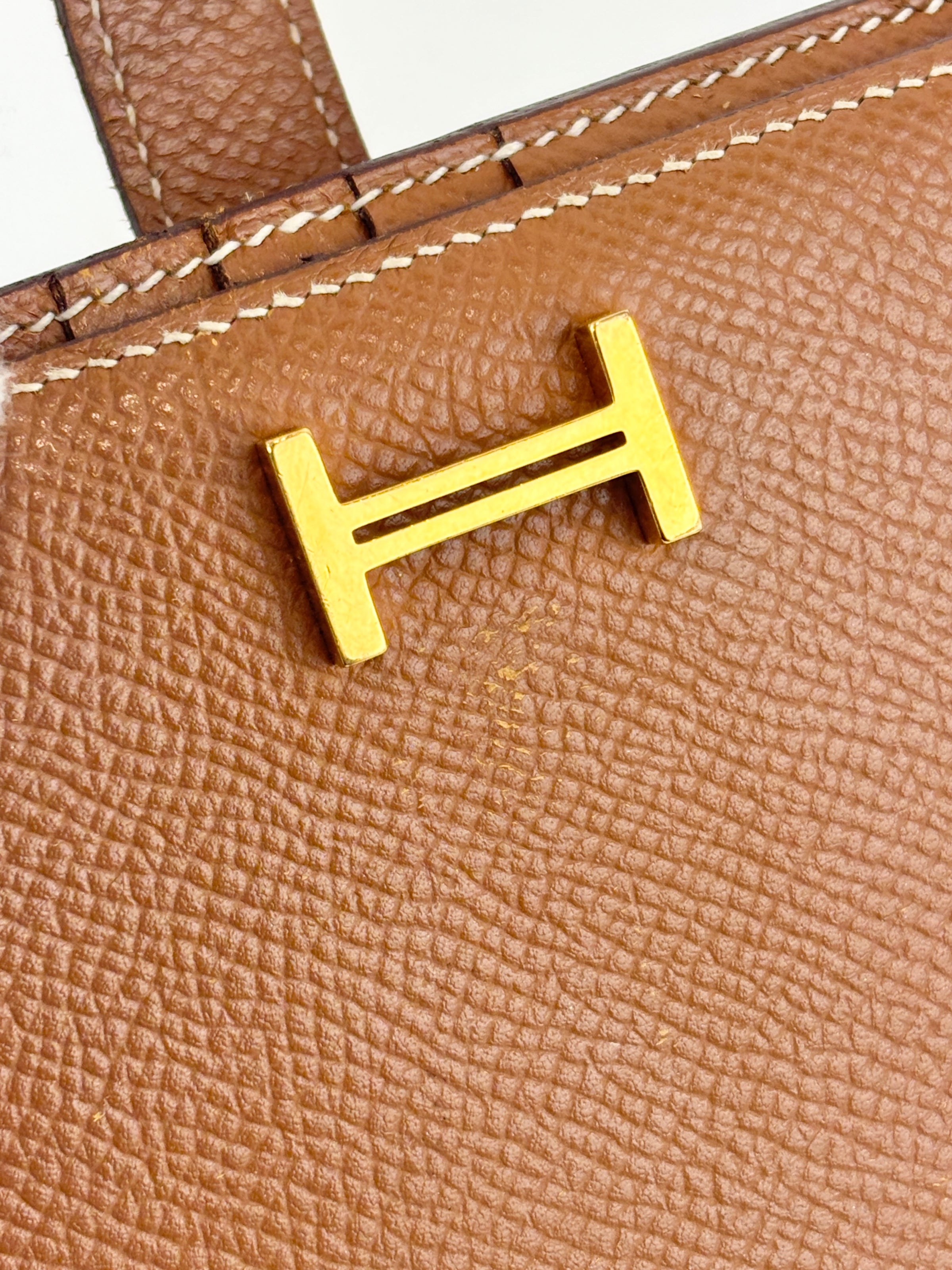 Bearn Compact Wallet in Gold