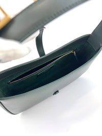 Le 5 À 7 Leather Shoulder Bag in Vert Fonce