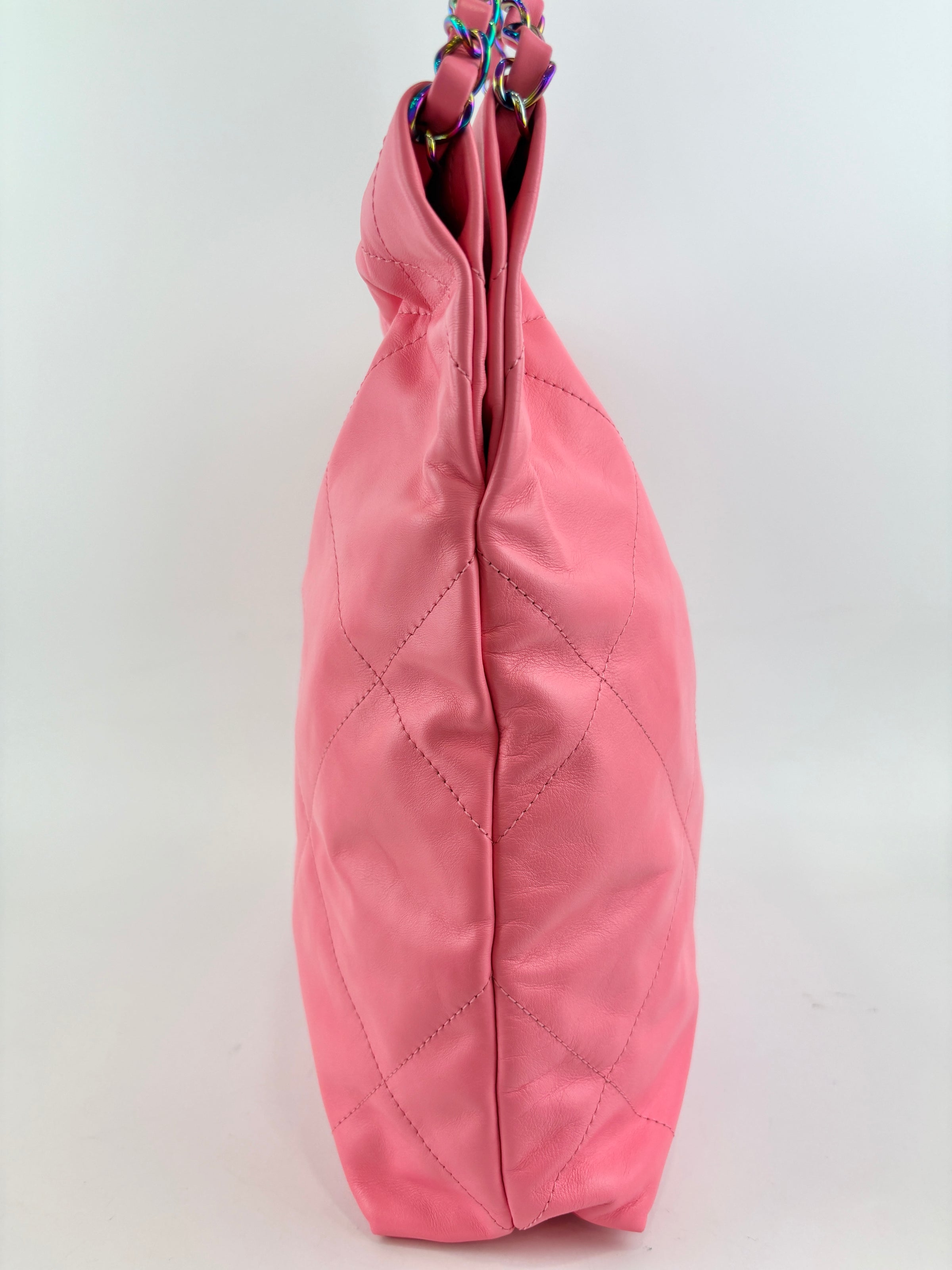 AS3260 22 Drawstring Rainbow Hardware Shiny Calfskin Quilted Pink