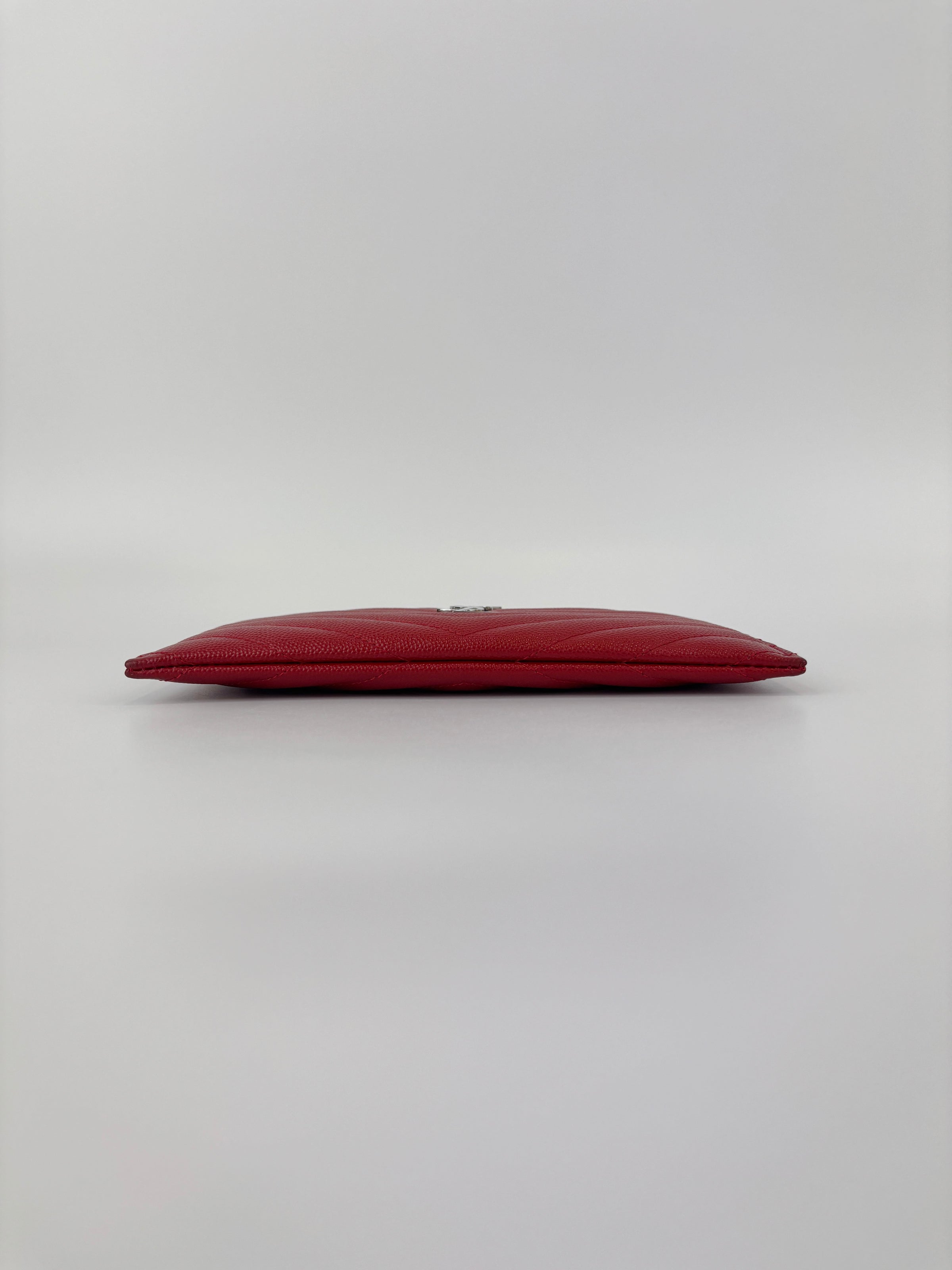 03880 Red Bill Pouch