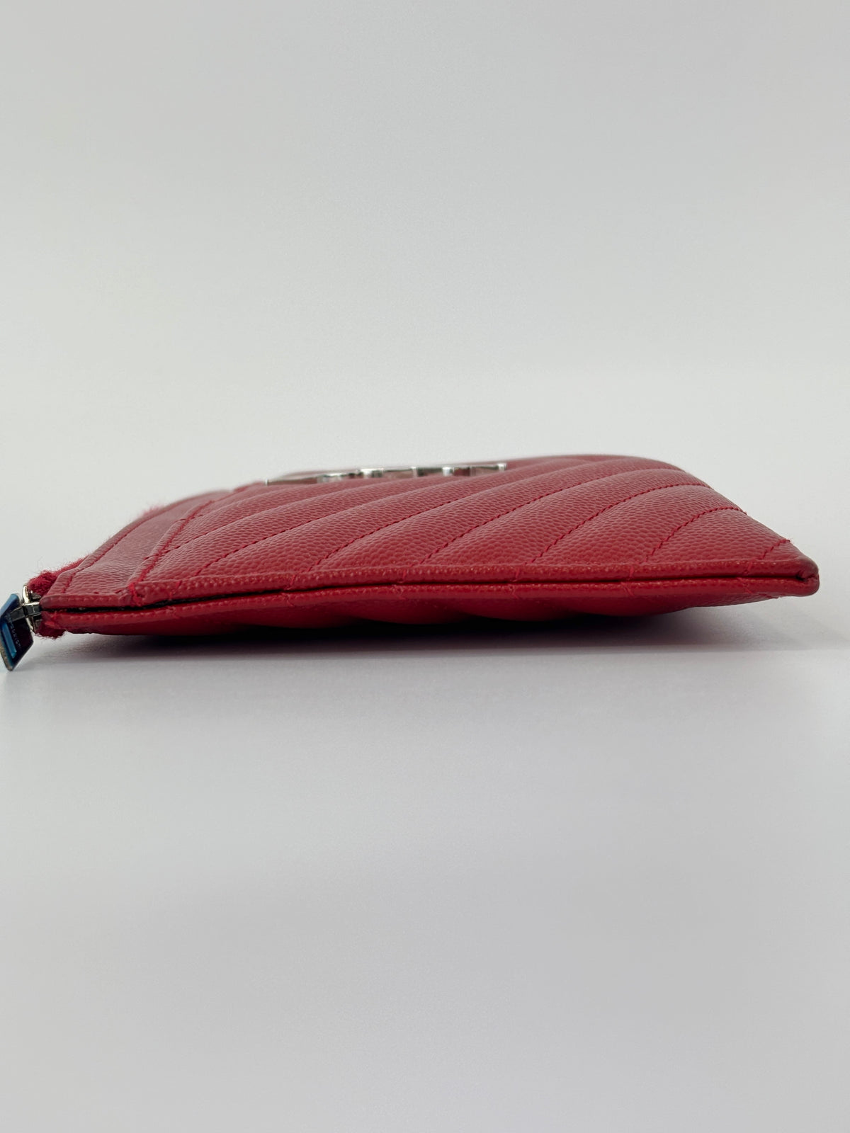 03880 Red Bill Pouch