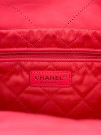 AS3260 22 Drawstring Rainbow Hardware Shiny Calfskin Quilted Pink