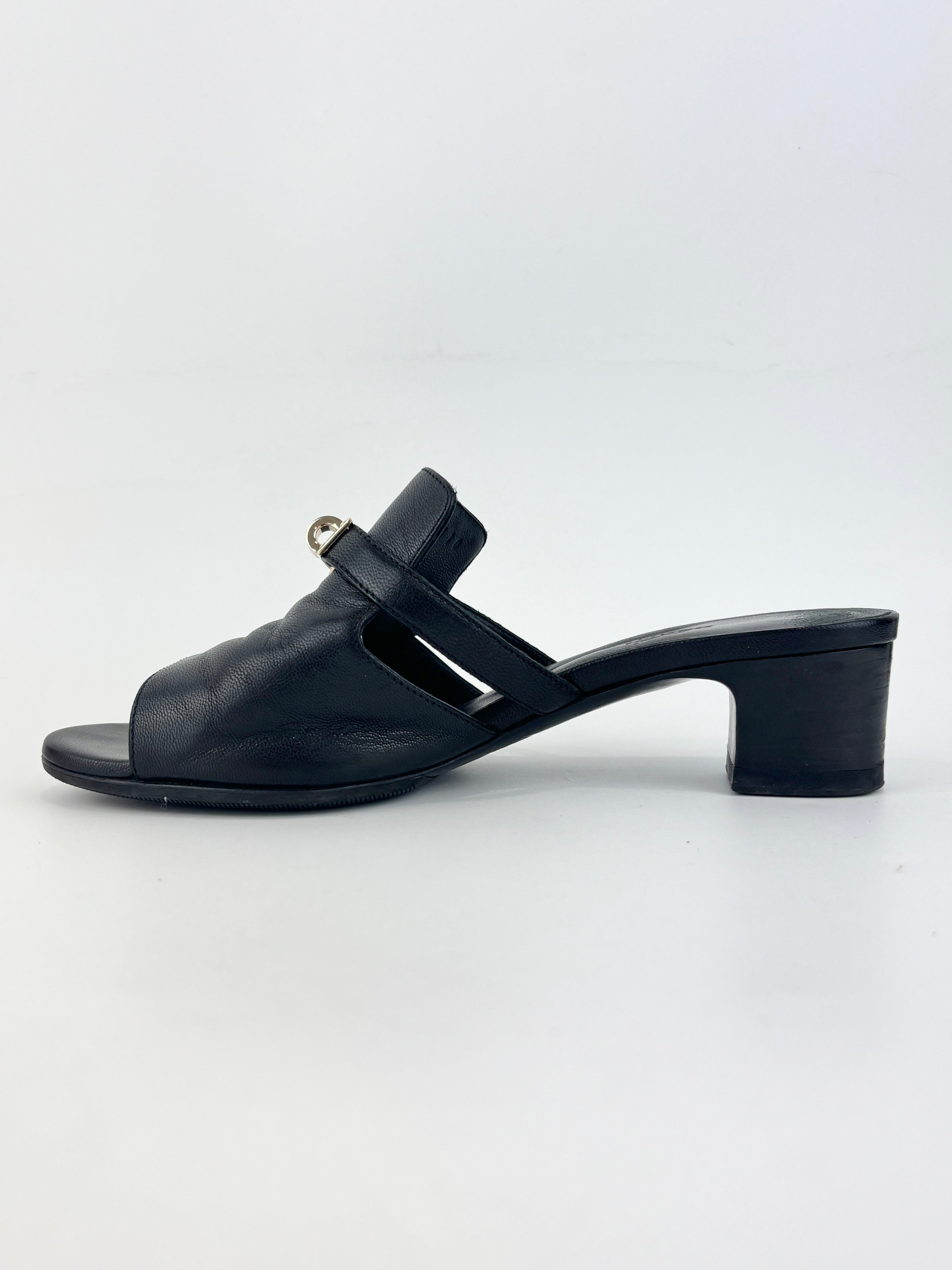 Candy Sandal in Chevre Leather Noir Size 36