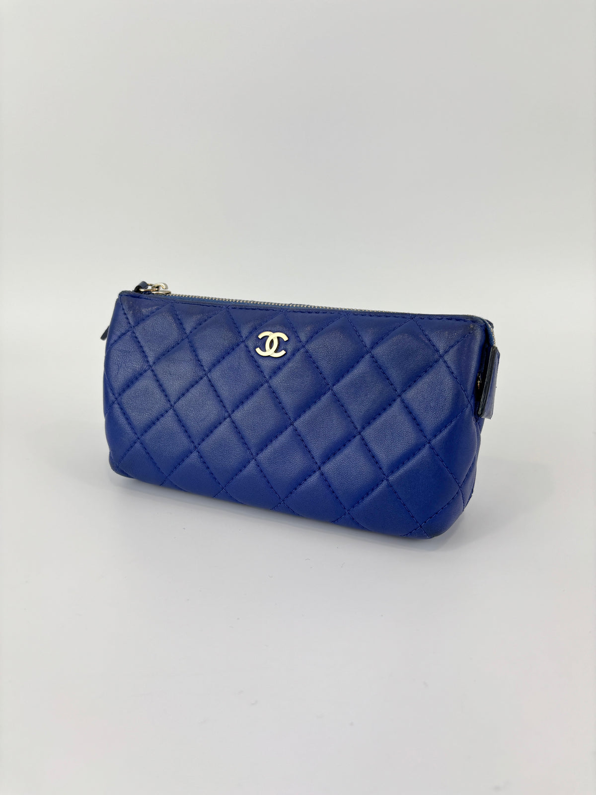 A69259Y Bleu Fonce Pouch