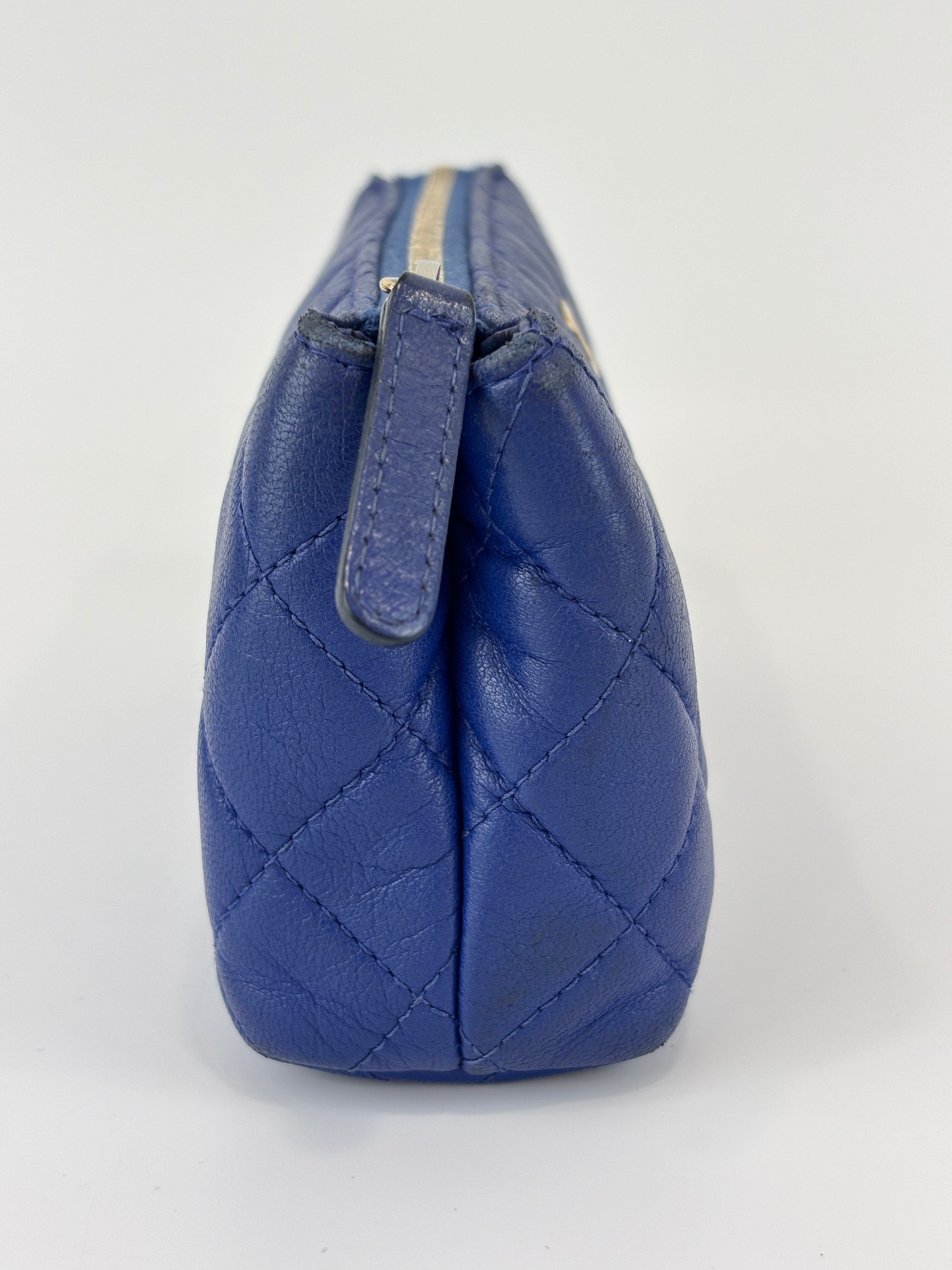 A69259Y Bleu Fonce Pouch