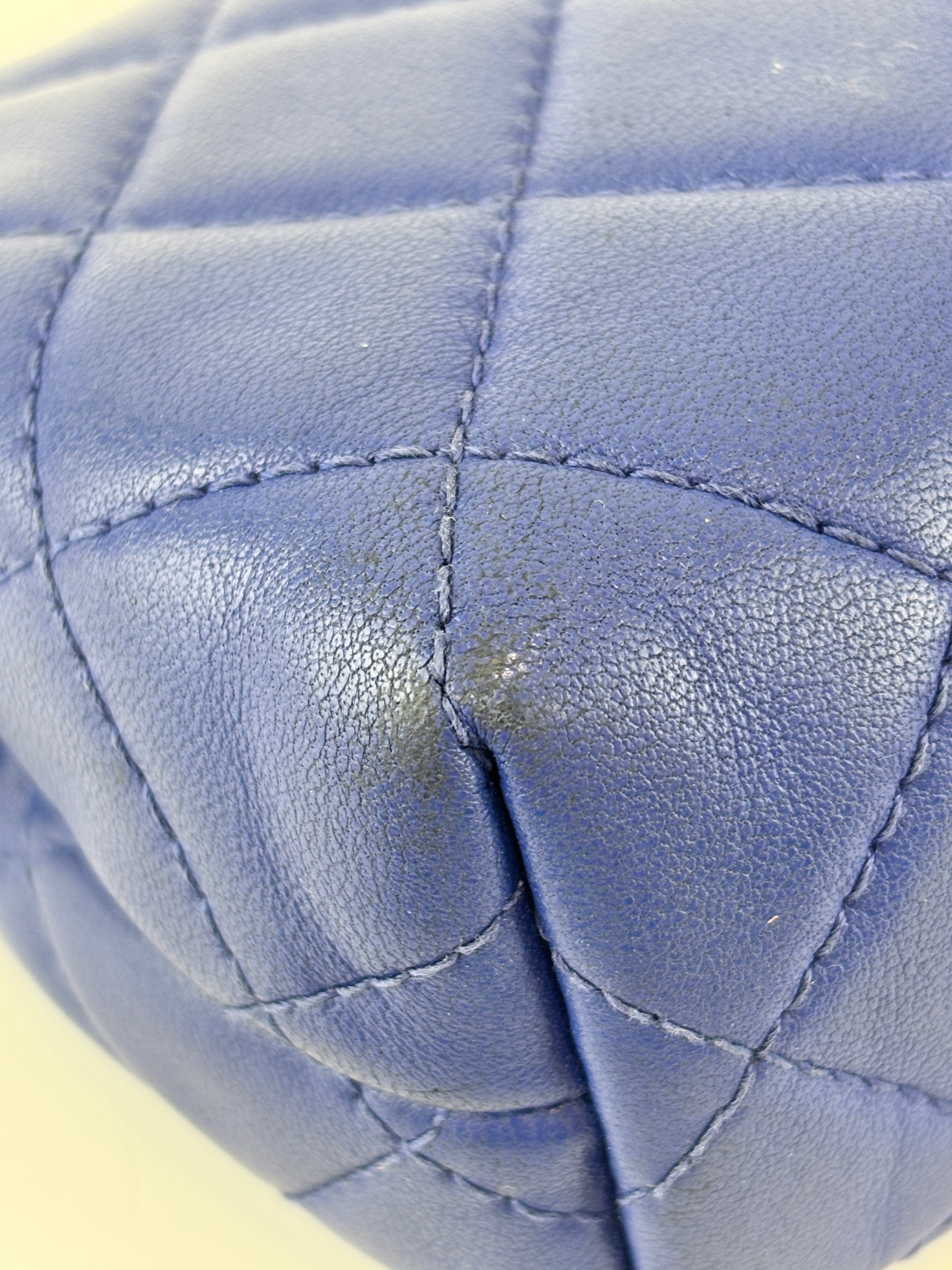 A69259Y Bleu Fonce Pouch