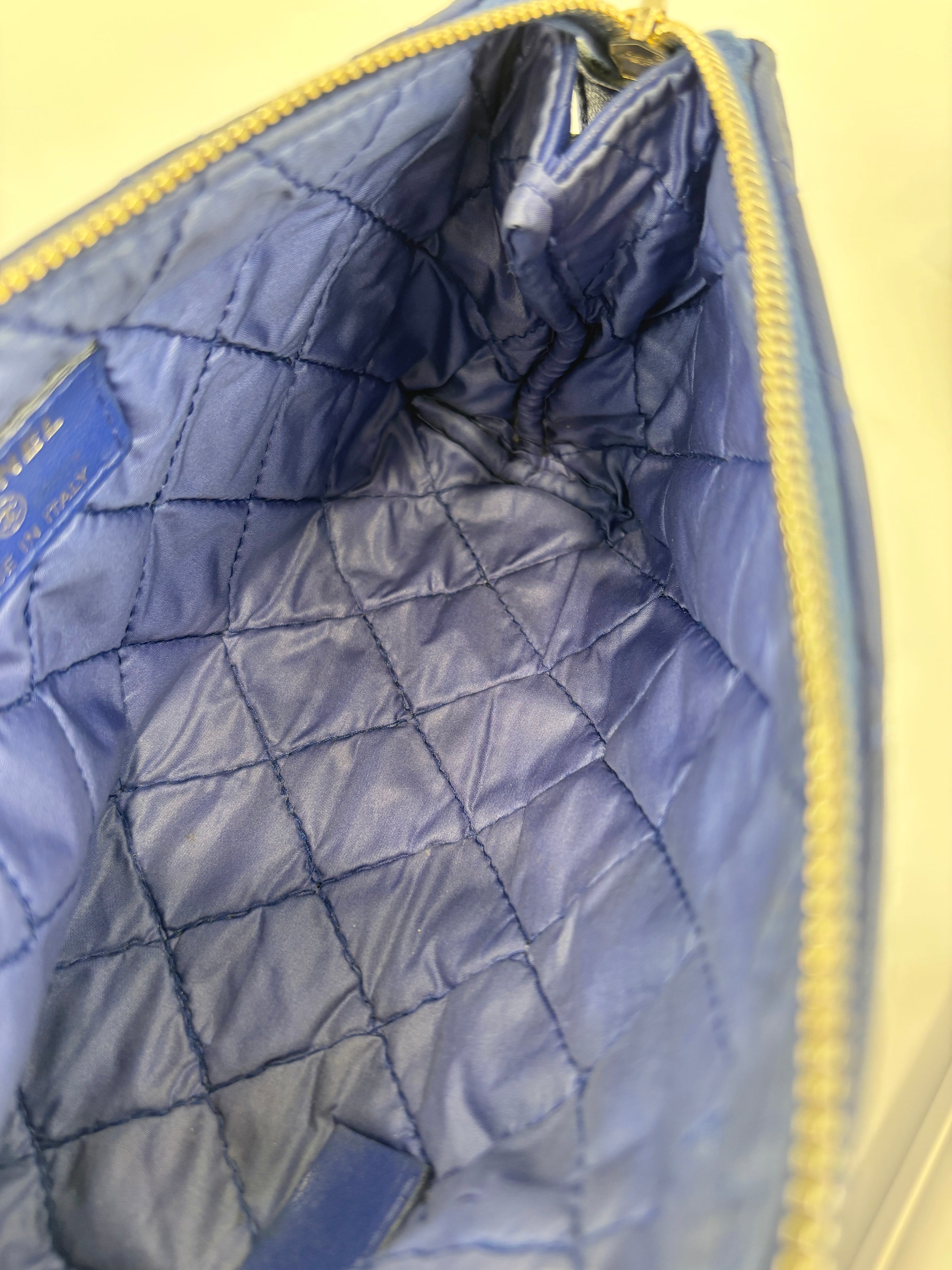 A69259Y Bleu Fonce Pouch