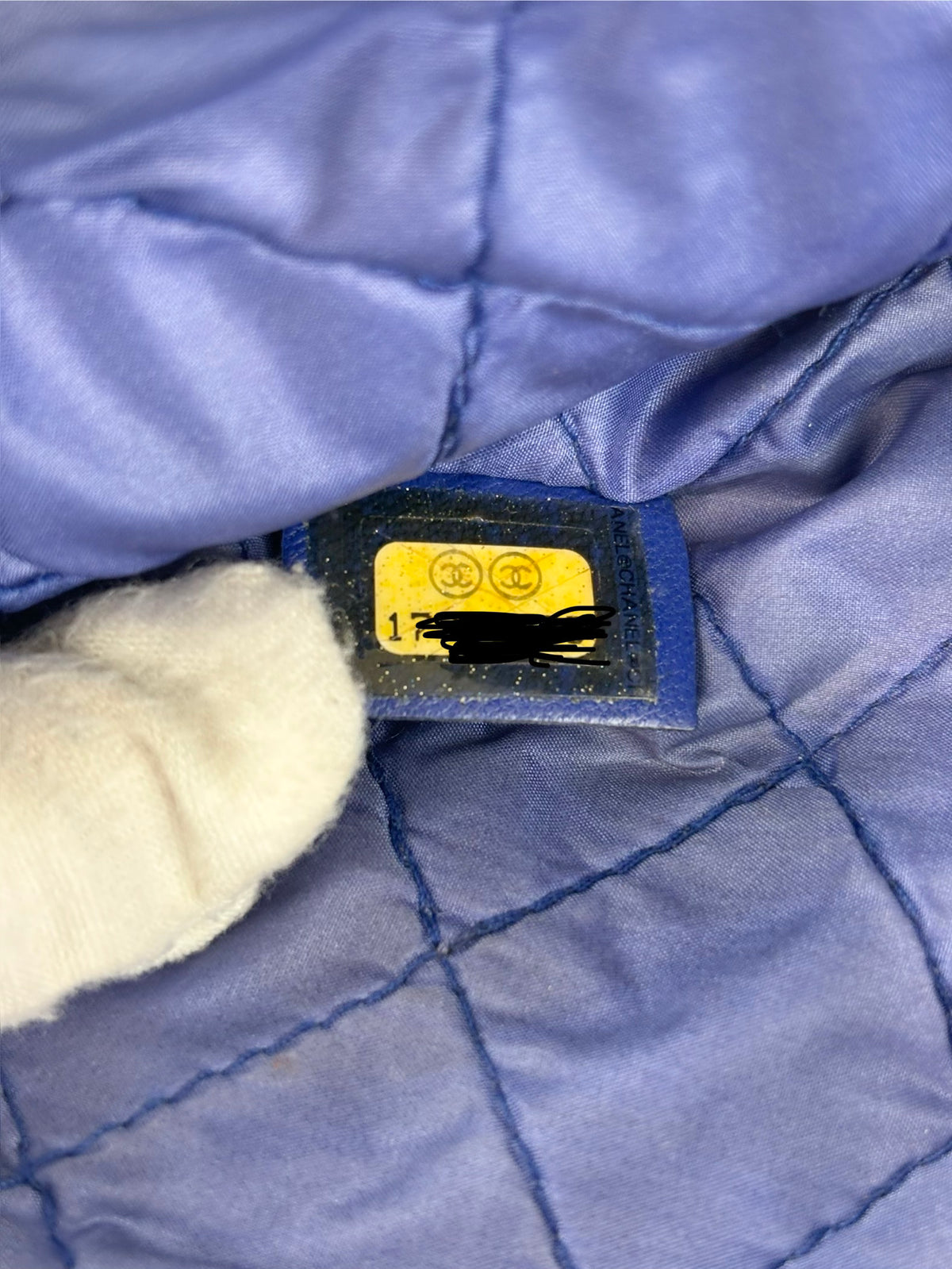 A69259Y Bleu Fonce Pouch