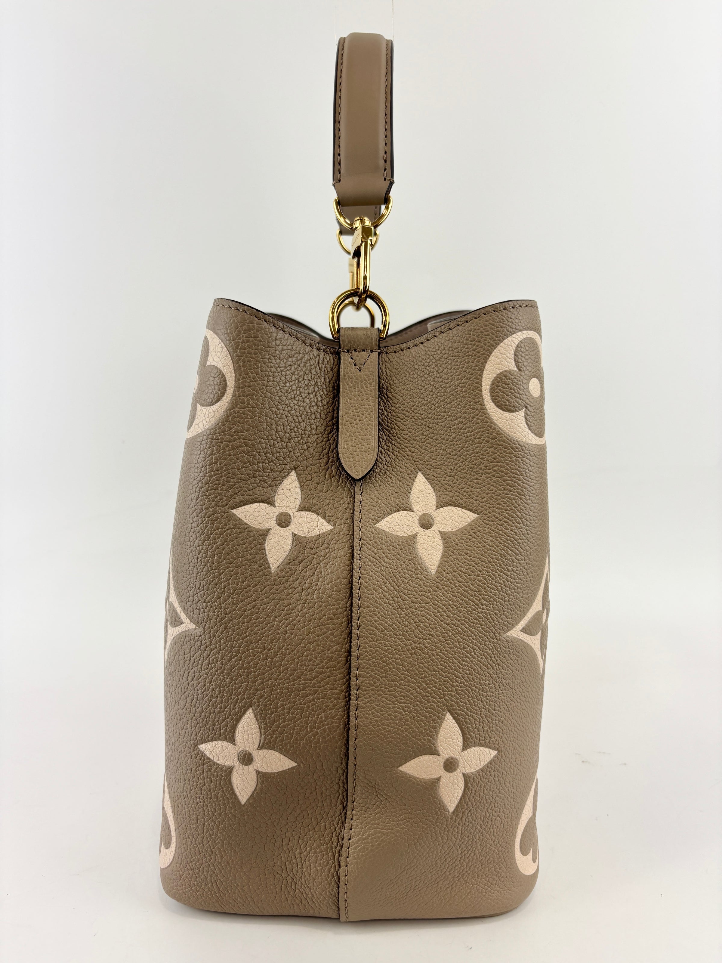 NeoNoe MM Bicolor Monogram Empreinte Leather in Tourterelle / Creme (RFID)