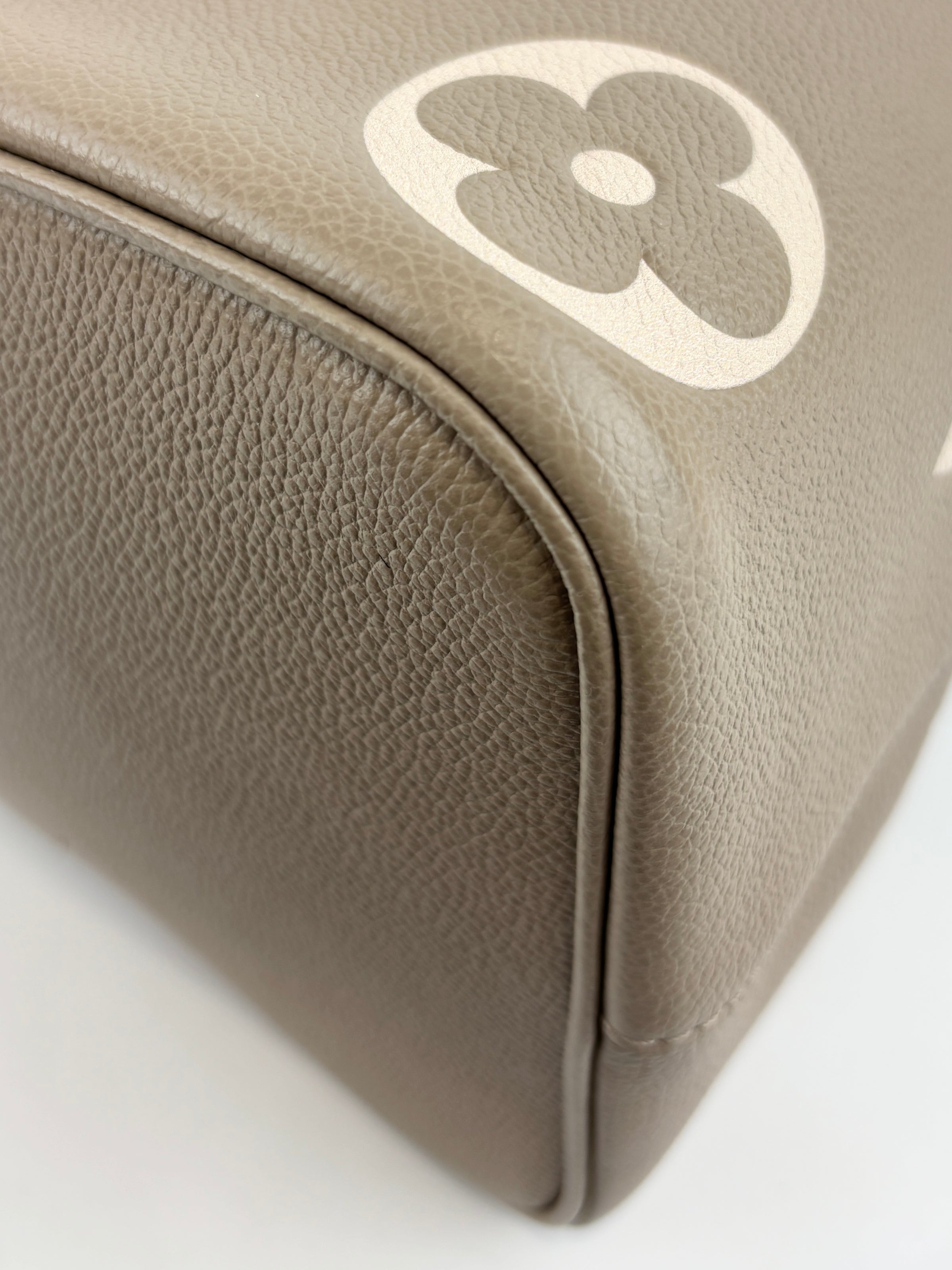 NeoNoe MM Bicolor Monogram Empreinte Leather in Tourterelle / Creme (RFID)