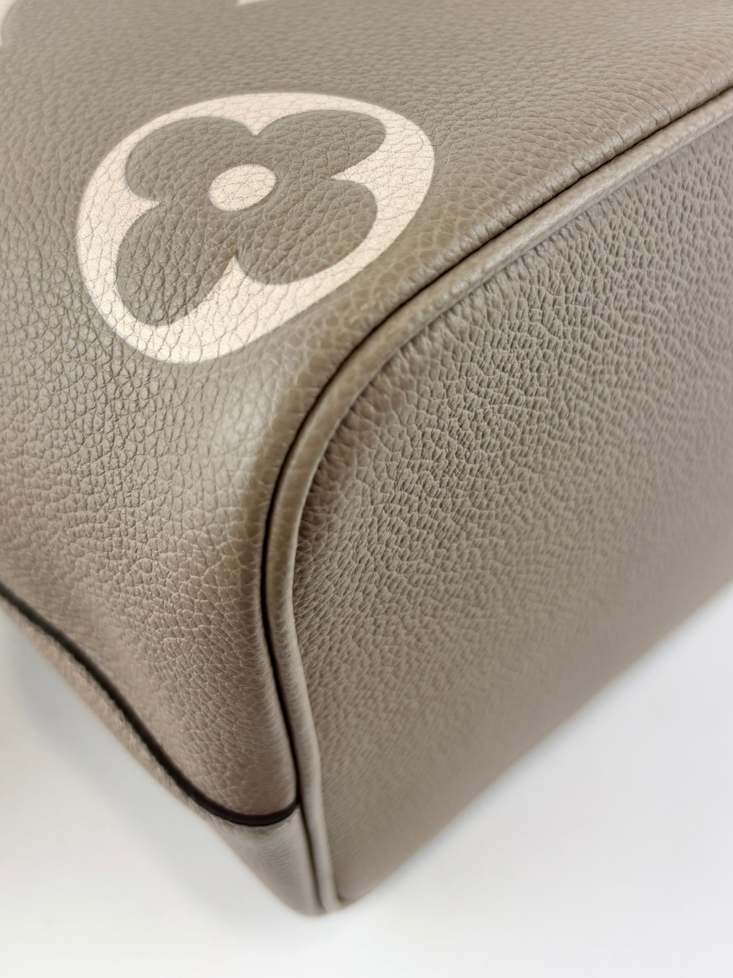 NeoNoe MM Bicolor Monogram Empreinte Leather in Tourterelle / Creme (RFID)