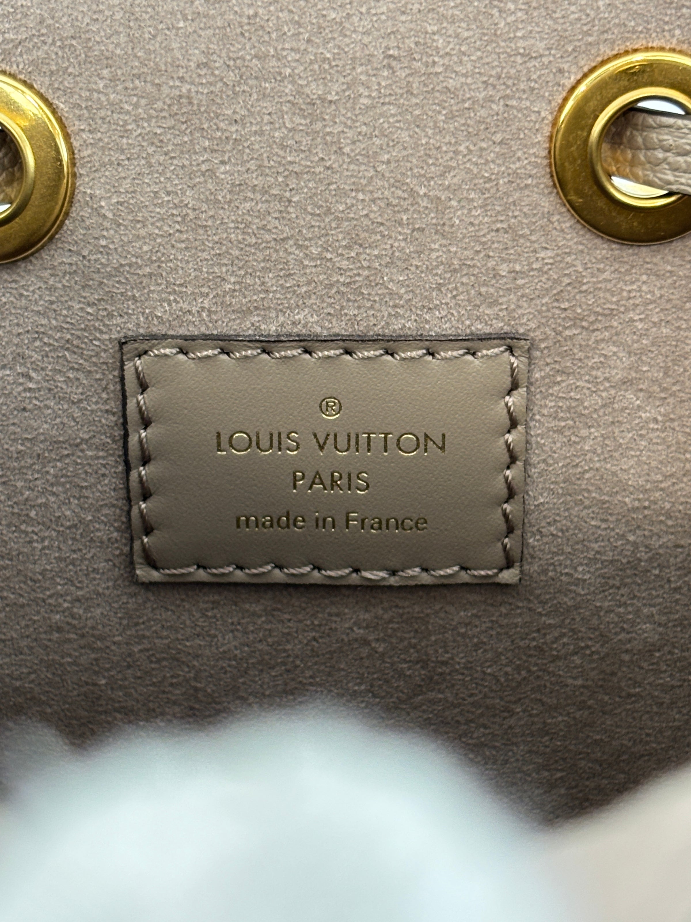 NeoNoe MM Bicolor Monogram Empreinte Leather in Tourterelle / Creme (RFID)