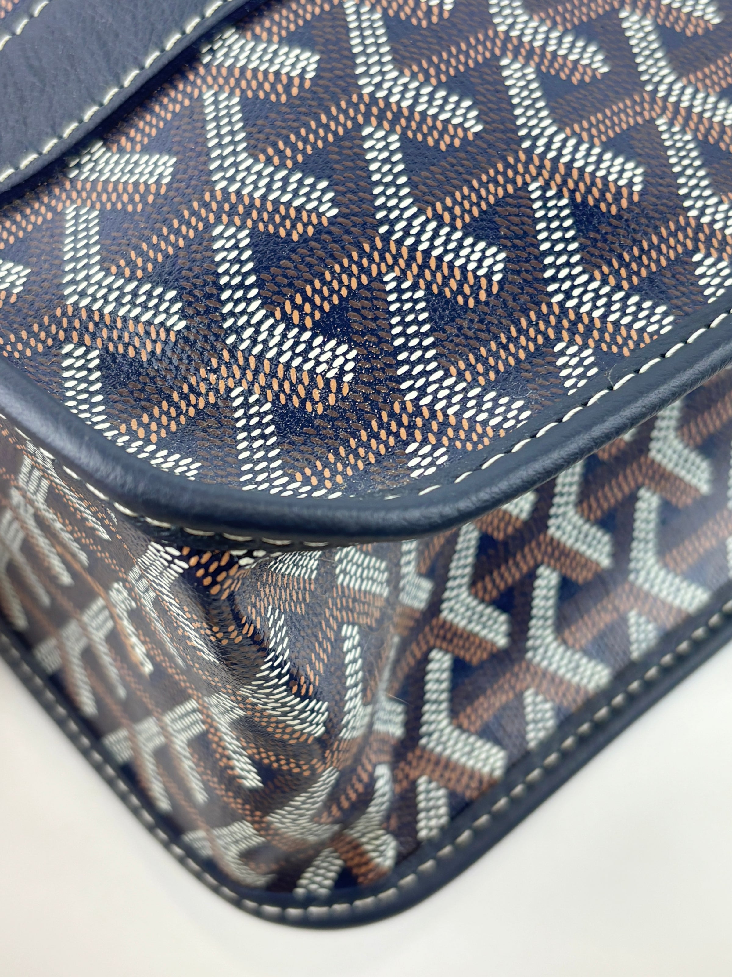 Bourgogne MM Bleu Marine Tote