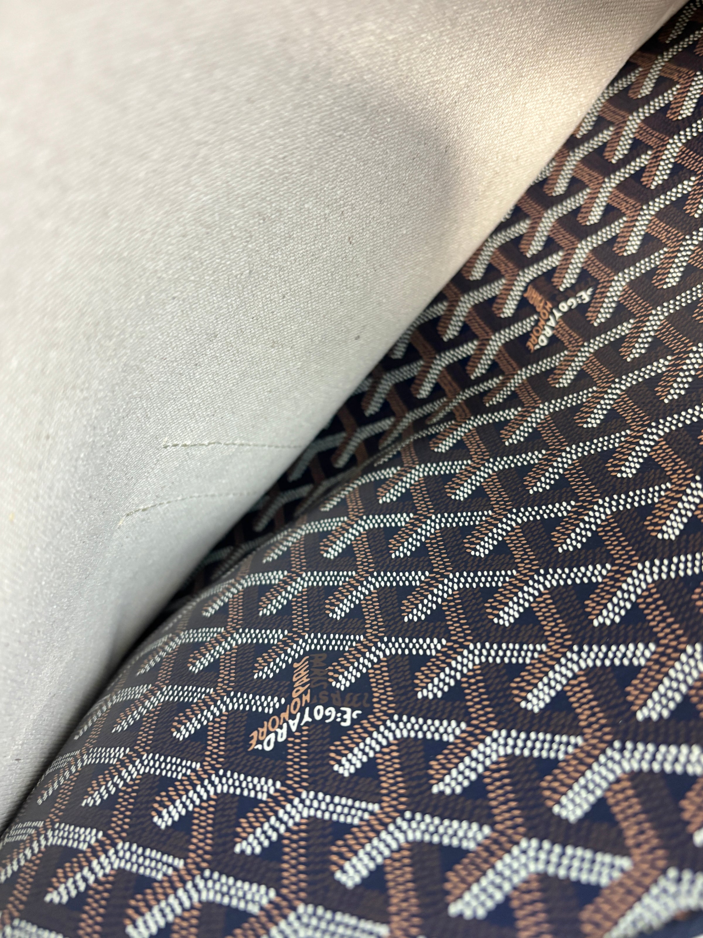 Bourgogne MM Bleu Marine Tote