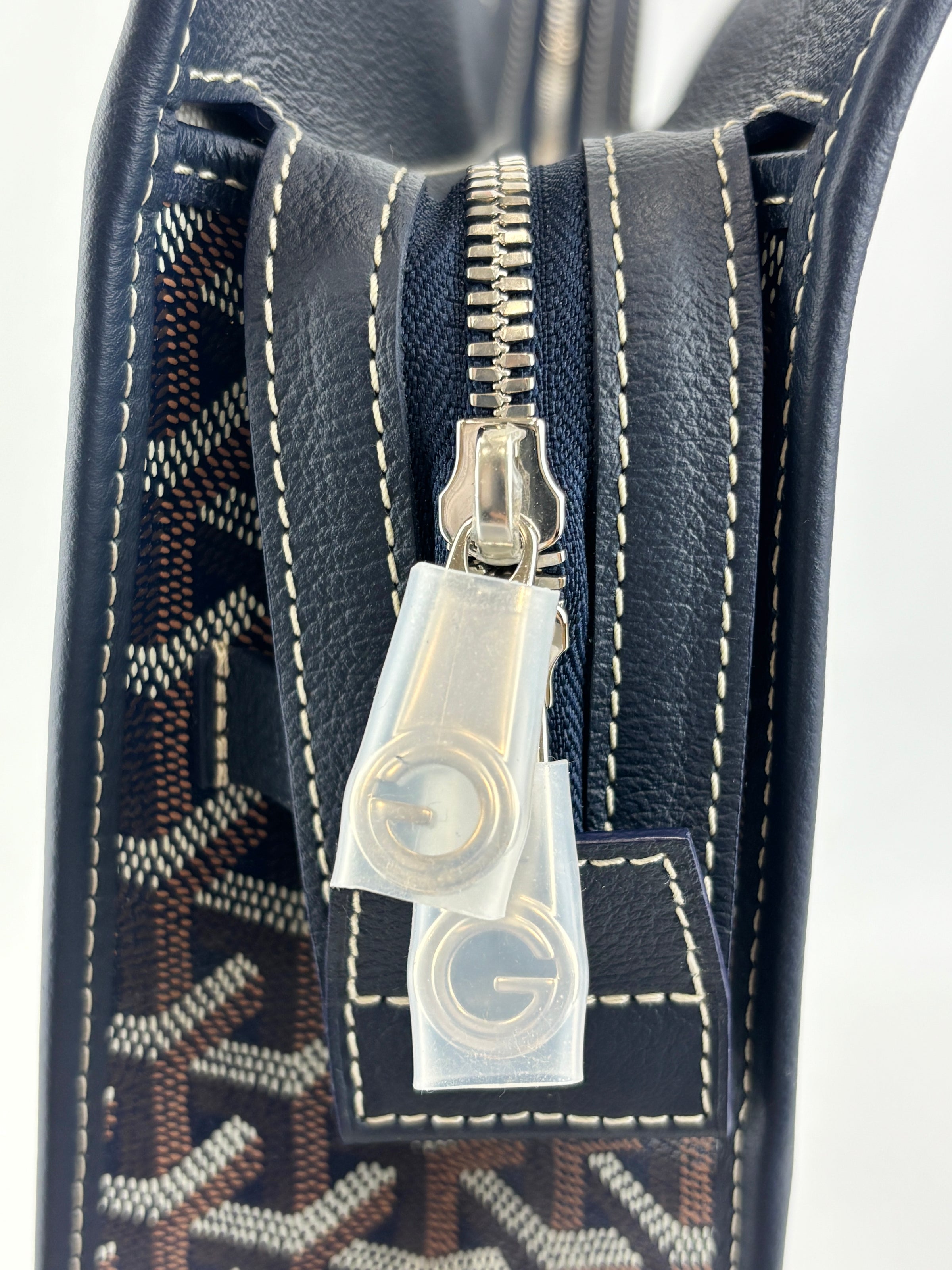 Bourgogne MM Bleu Marine Tote