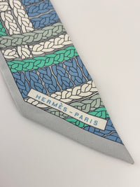 Tresses H Silk Twilly in Bleu Jean/ Gris Perle/ Vert