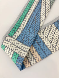 Tresses H Silk Twilly in Bleu Jean/ Gris Perle/ Vert