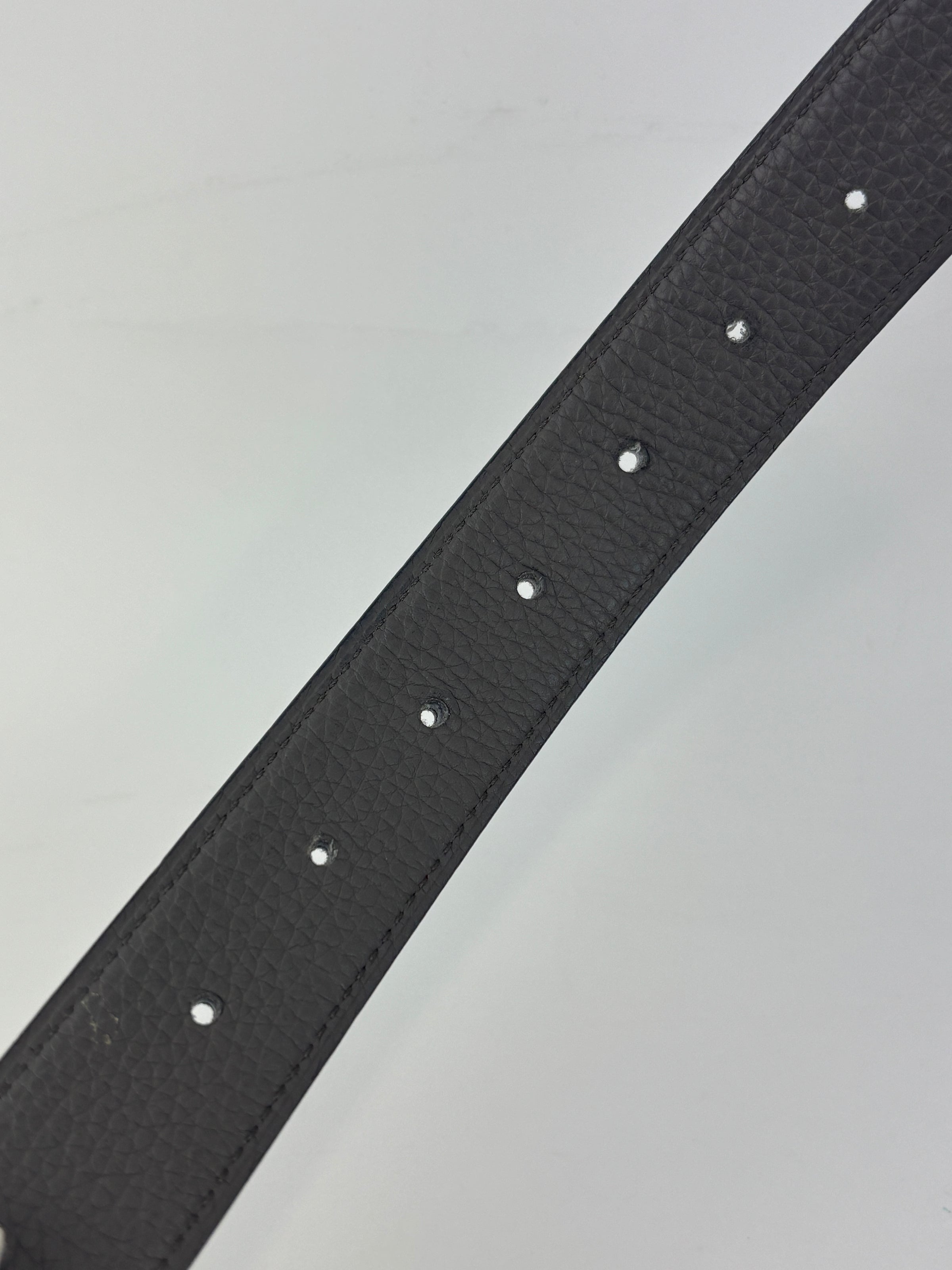 32mm H Brushed Palladium Belt Buckle & Etain Togo / Black Box 135 Reversible Leather Strap Size 90