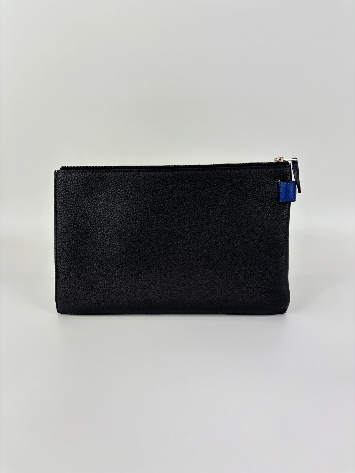 Togo Cabavertige 24 Pouch Noir, Gris Perle & Bleu Electrique