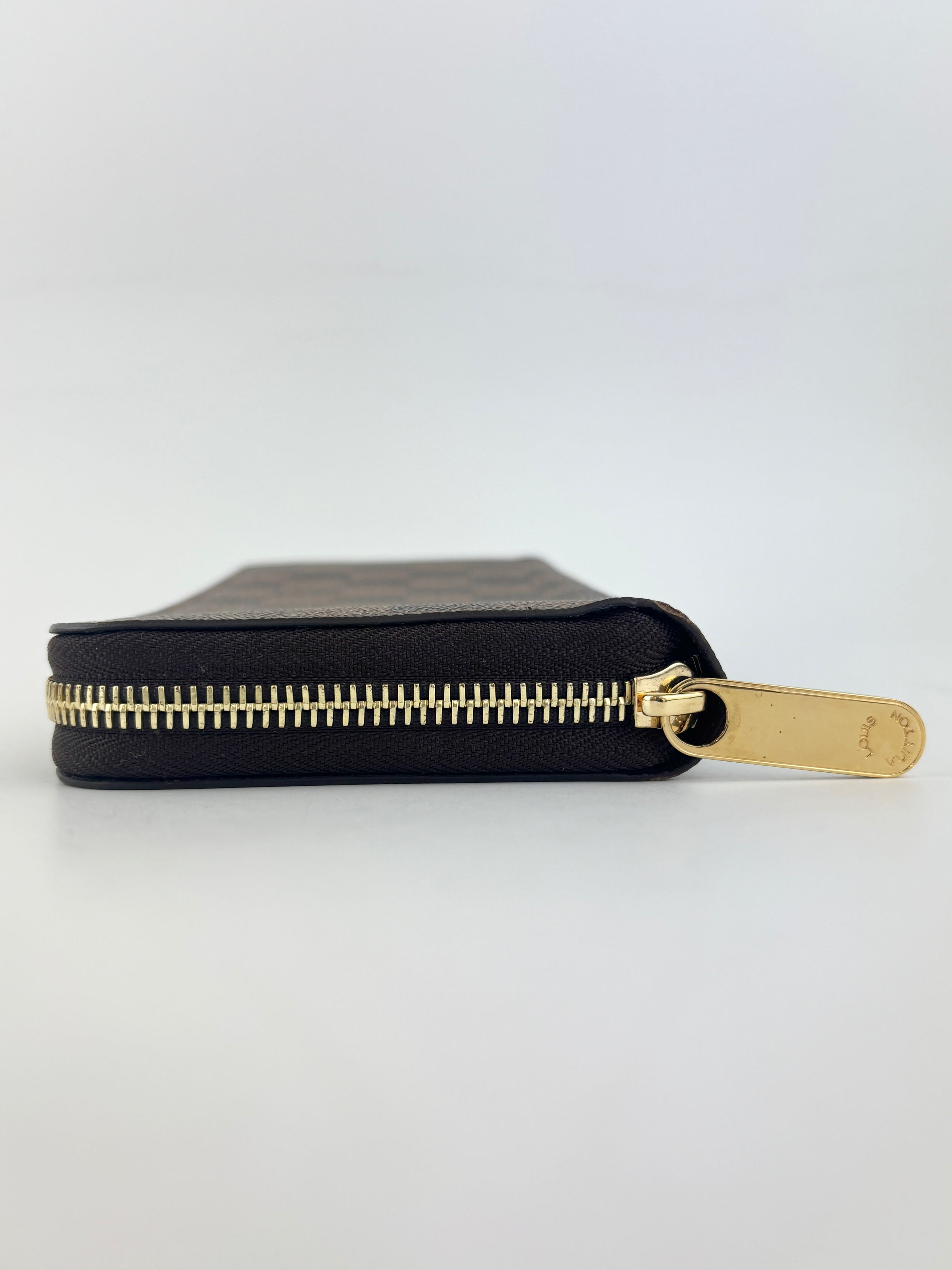 N41661 Zippy Wallet Damier Ebene