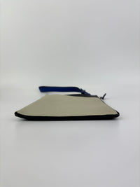 Togo Cabavertige 24 Pouch Noir, Gris Perle & Bleu Electrique