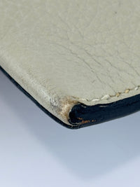 Togo Cabavertige 24 Pouch Noir, Gris Perle & Bleu Electrique