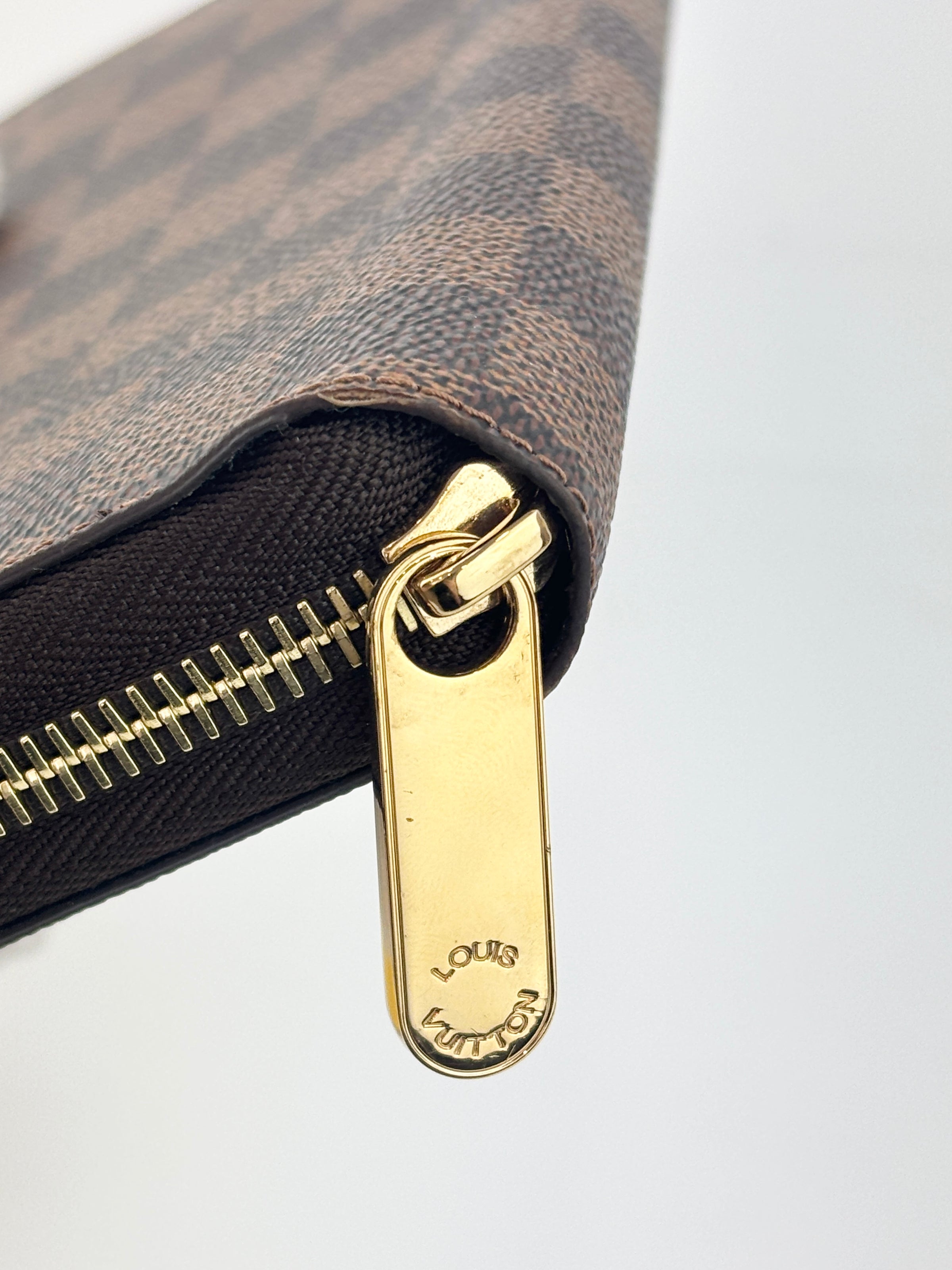 N41661 Zippy Wallet Damier Ebene