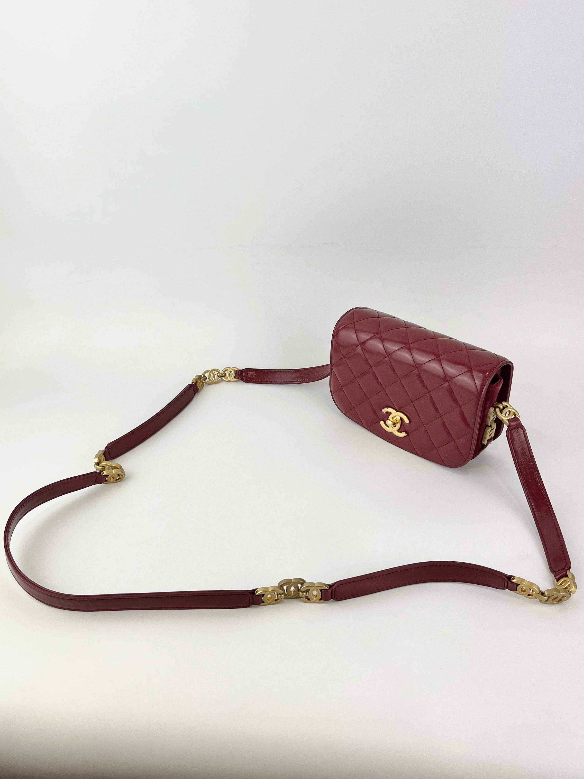 AS3402 Red Shiny Calfskin with Suede My Sweet CC Flap Bag - Glampot