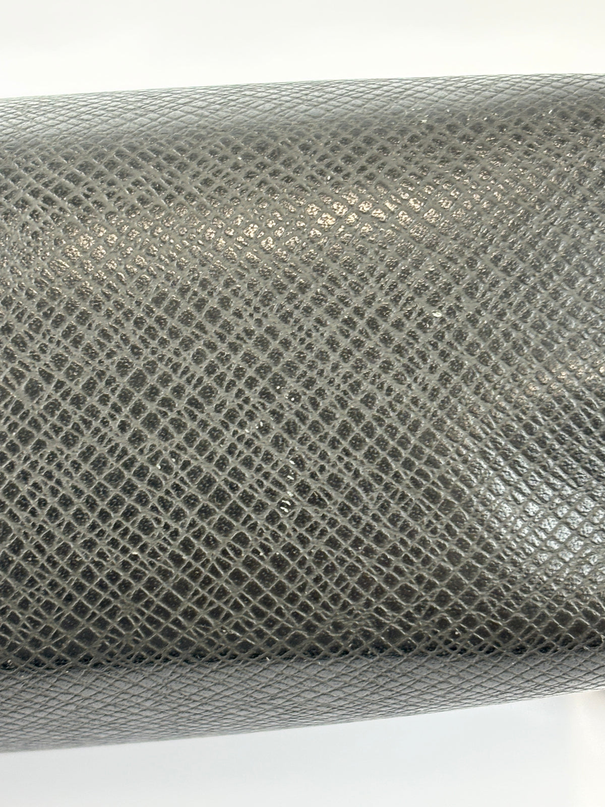 Pochette Voyage Clutch in Taiga Leather