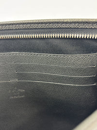 Pochette Voyage Clutch in Taiga Leather