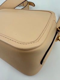 Vitello Century Opaco F is Fendi Beige Camera Case Bag
