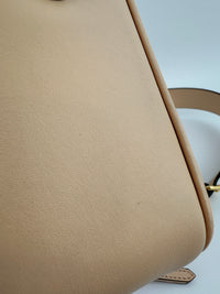 Vitello Century Opaco F is Fendi Beige Camera Case Bag