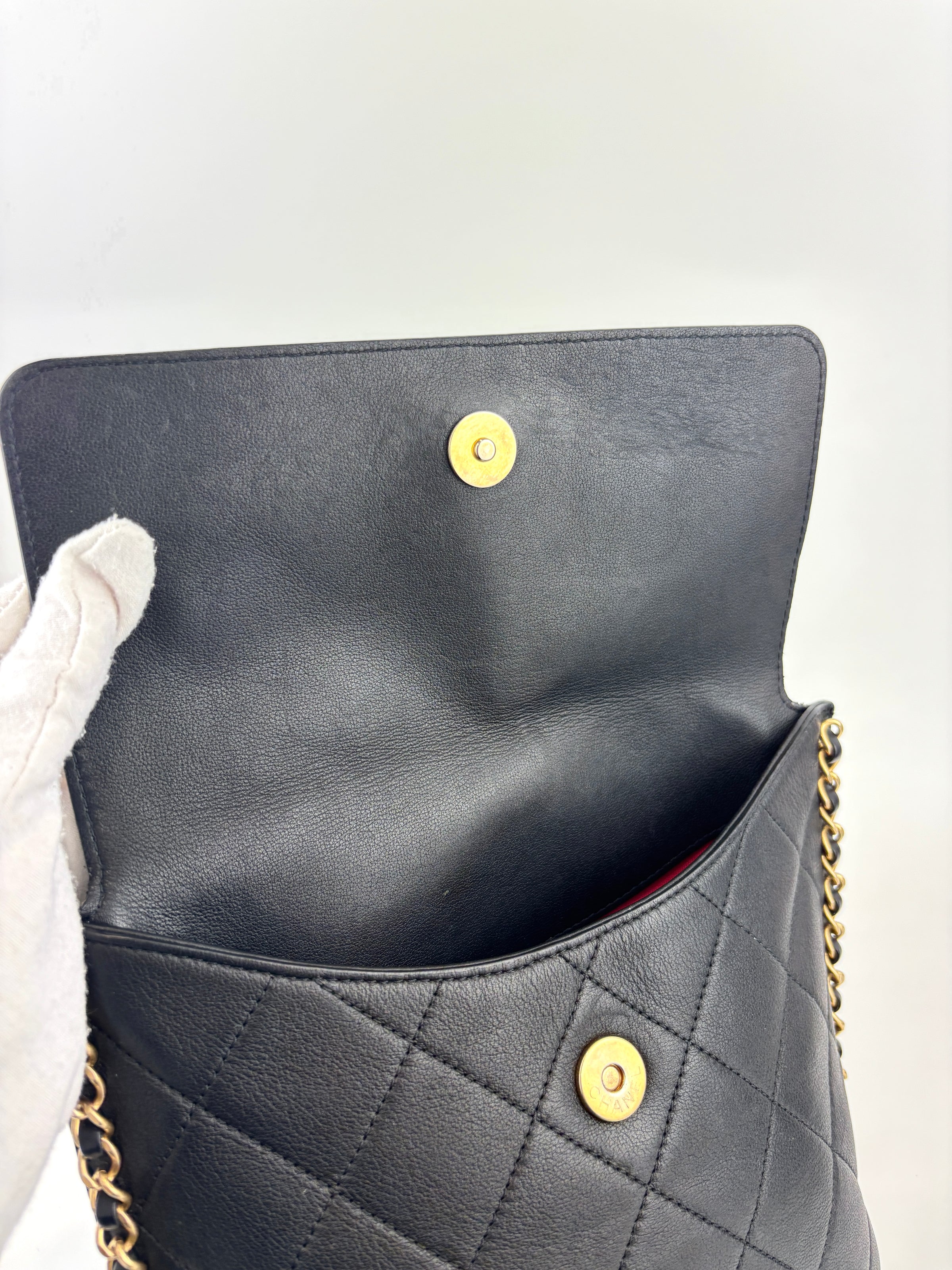 AS2504 Quilted Calfskin Small Leather Chain Hobo AGH - Glampot