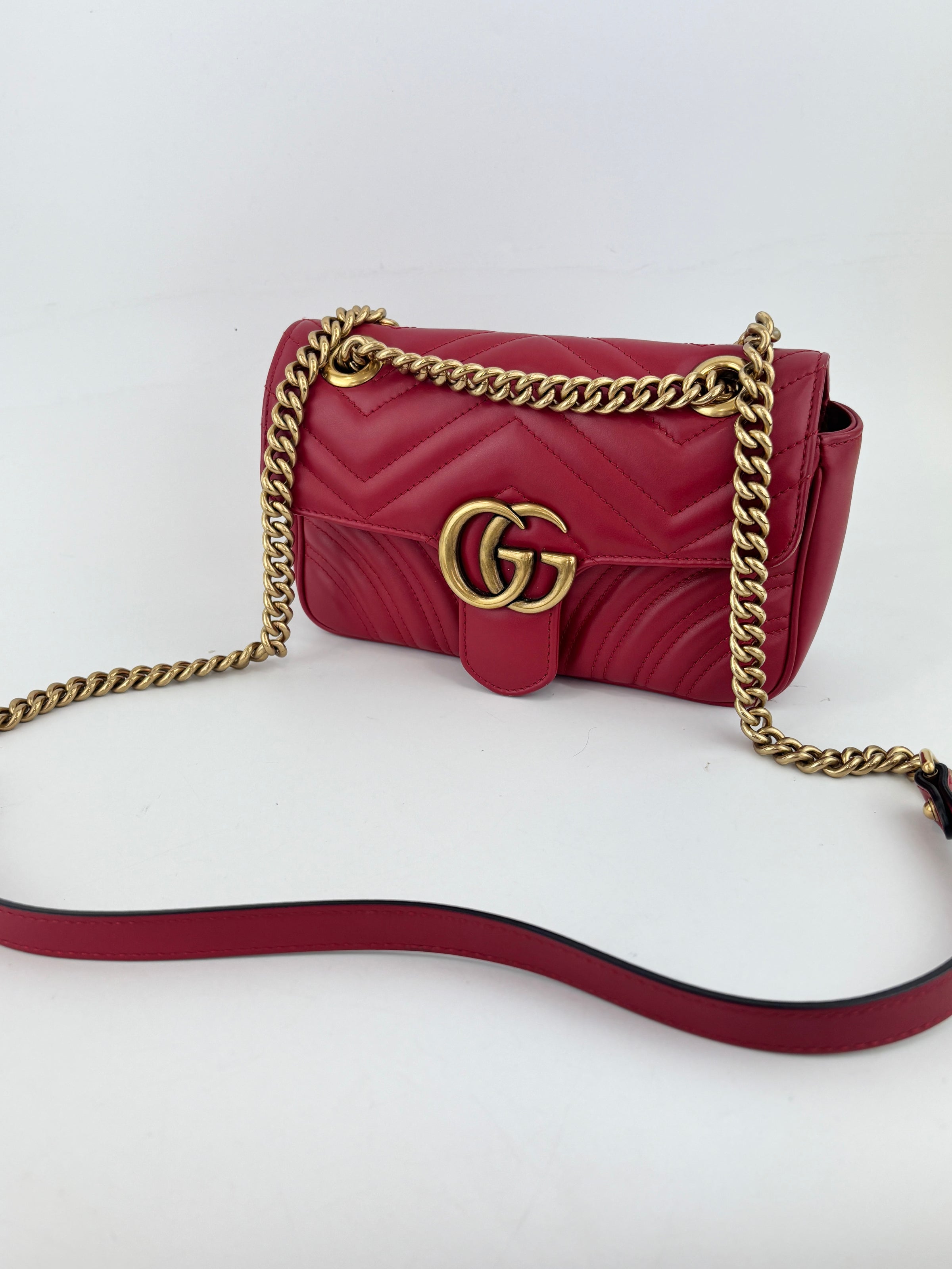446744 GG Marmont Matelassé Small Flap Shoulder Bag Hibiscus Red Calfskin / Antique Gold Hardware