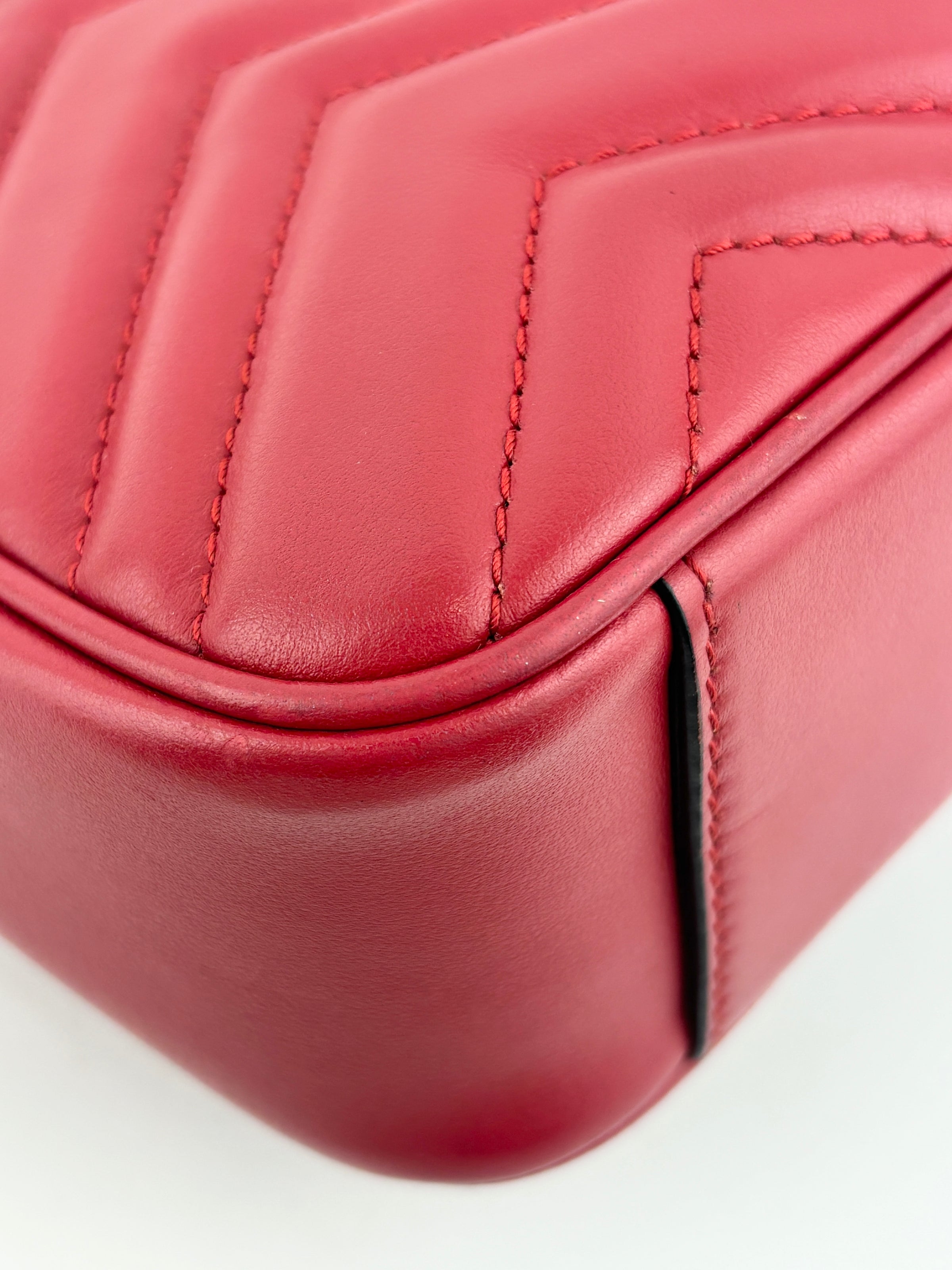 446744 GG Marmont Matelassé Small Flap Shoulder Bag Hibiscus Red Calfskin / Antique Gold Hardware