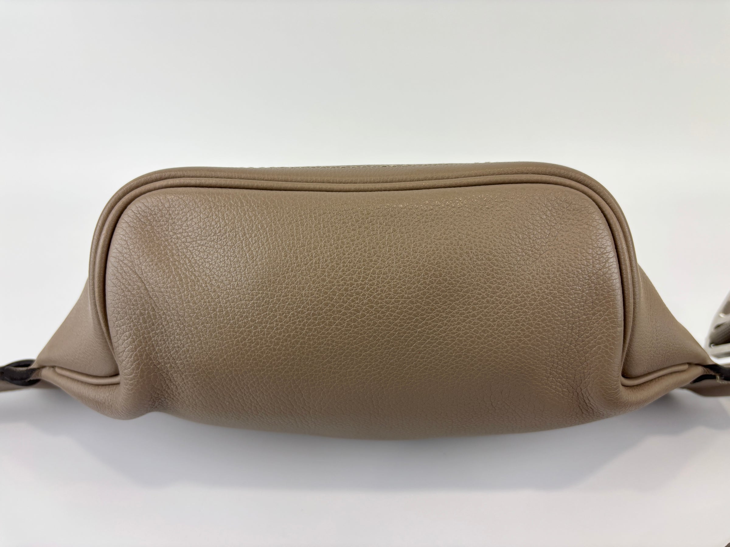 Cityslide Cross PM Bag in Etoupe