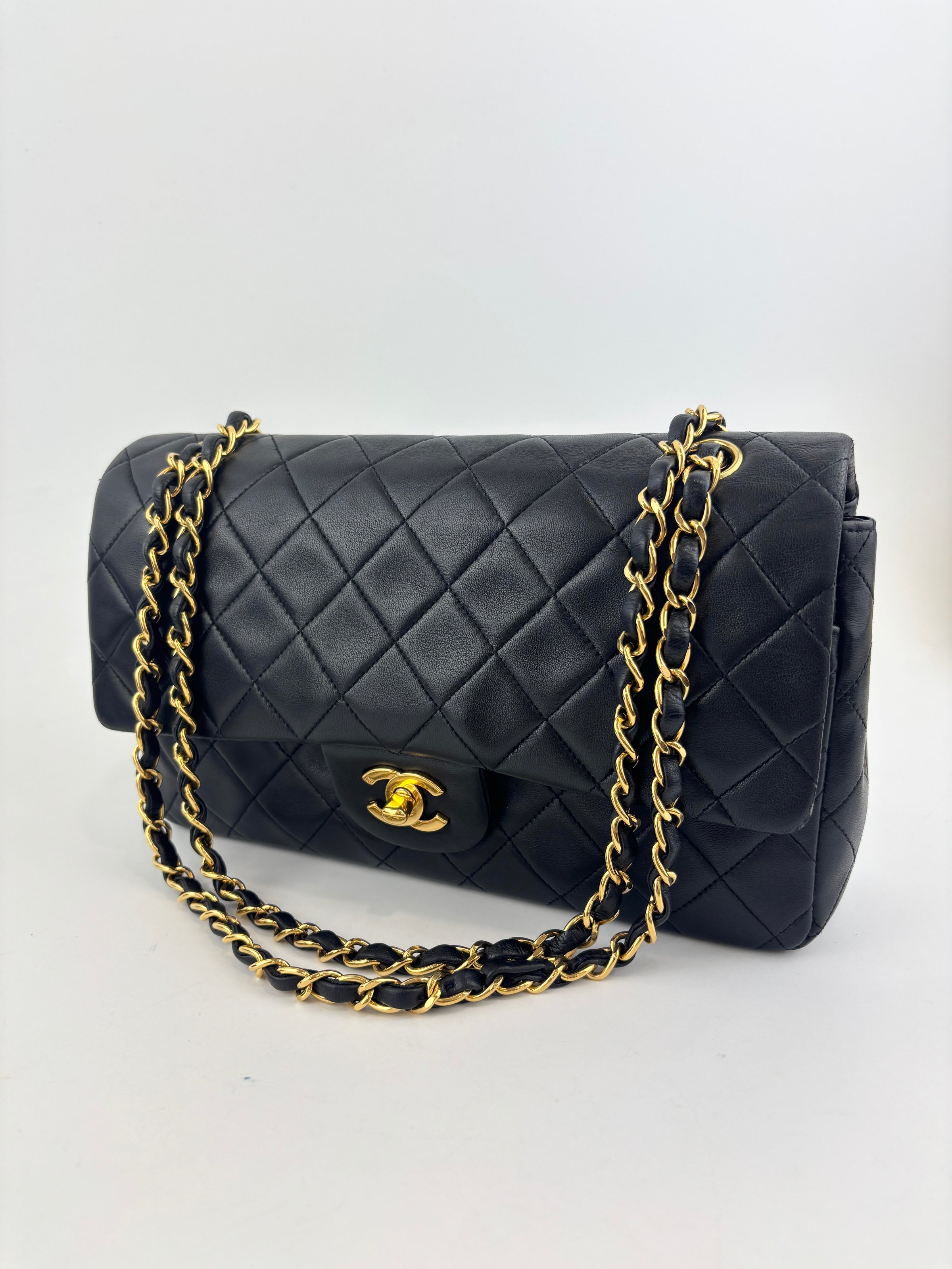 Vintage Medium Black Lambskin Classic Double Flap GHW