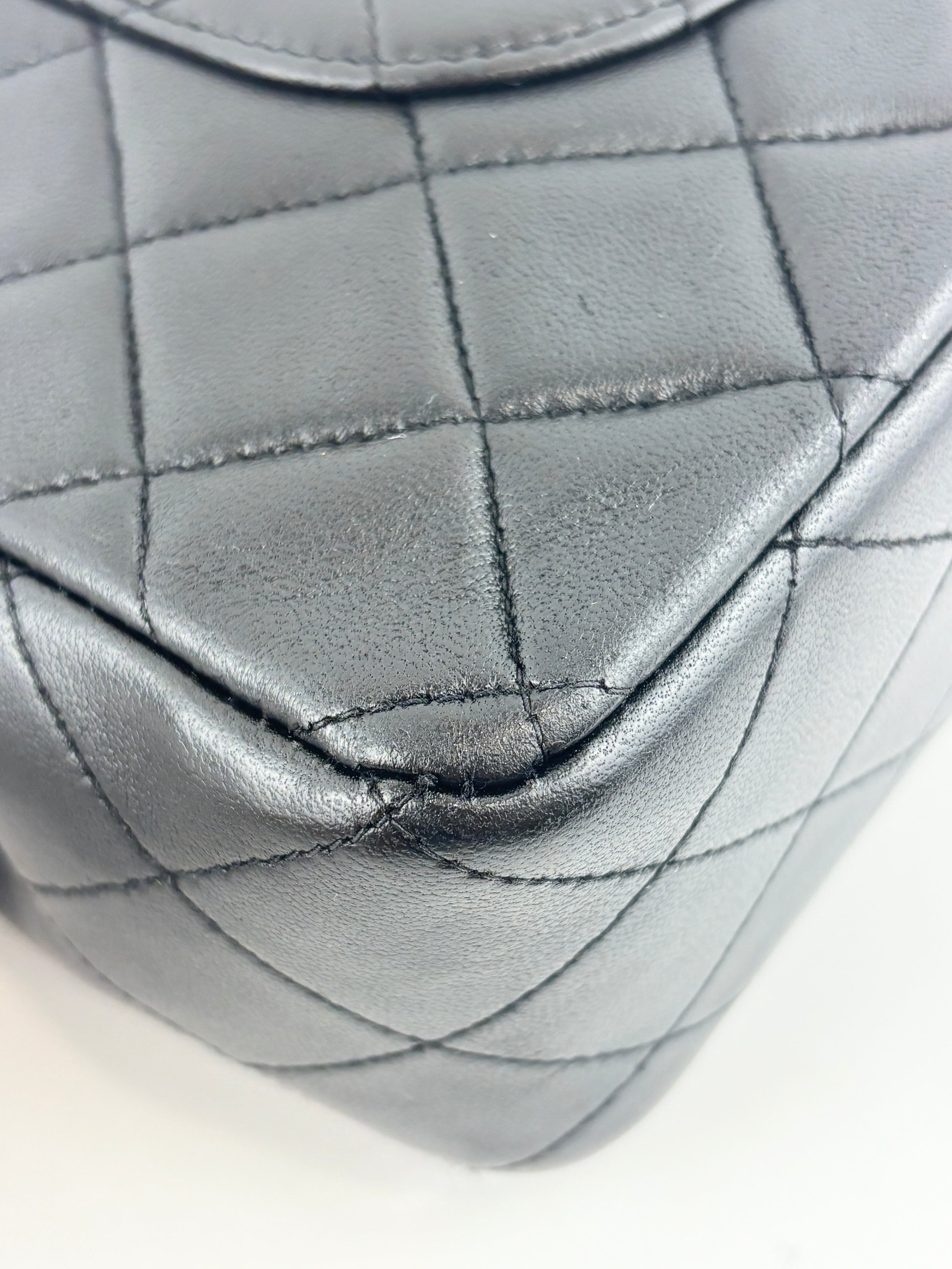 Vintage Medium Black Lambskin Classic Double Flap GHW
