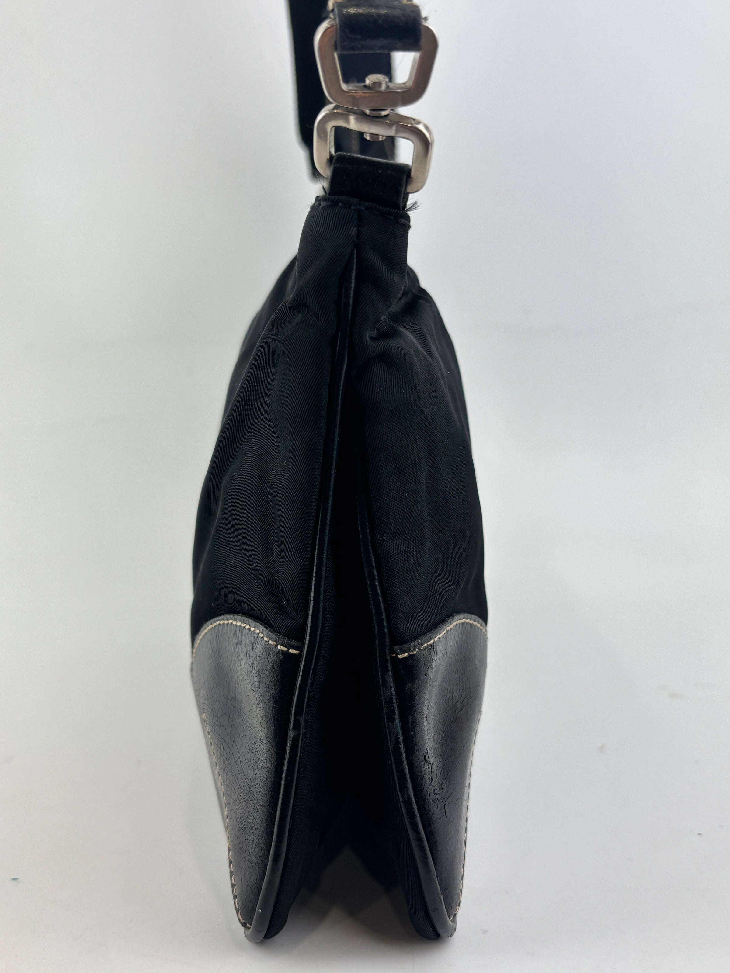 Vintage 2000s Black Nylon & Leather Sporty Shoulder Pochette
