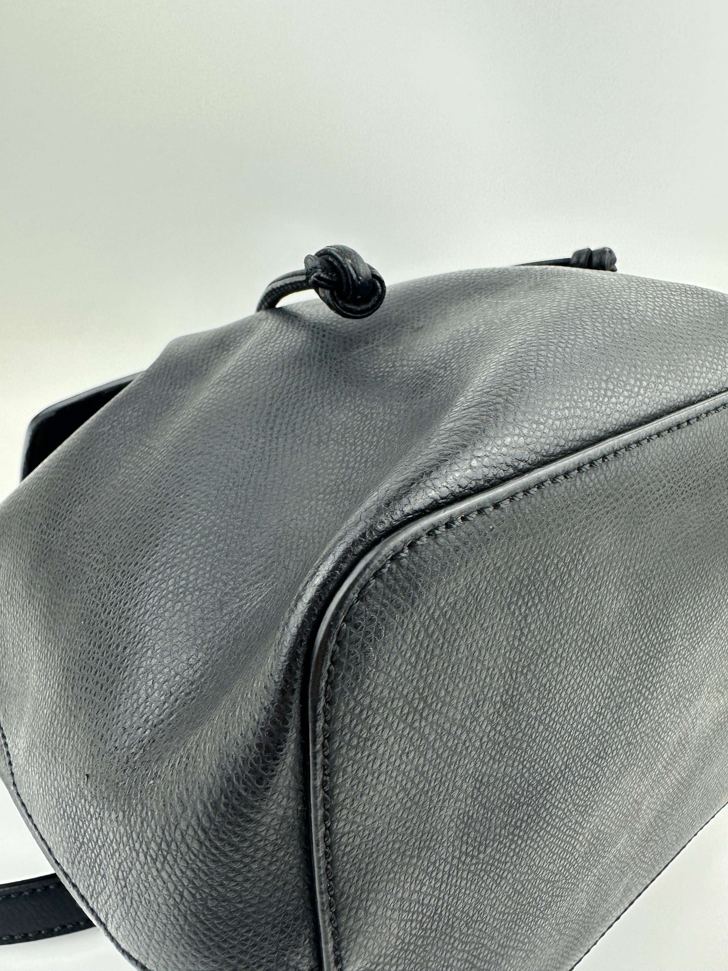 Vitello Cruise F is Fendi Black Drawstring Backpack