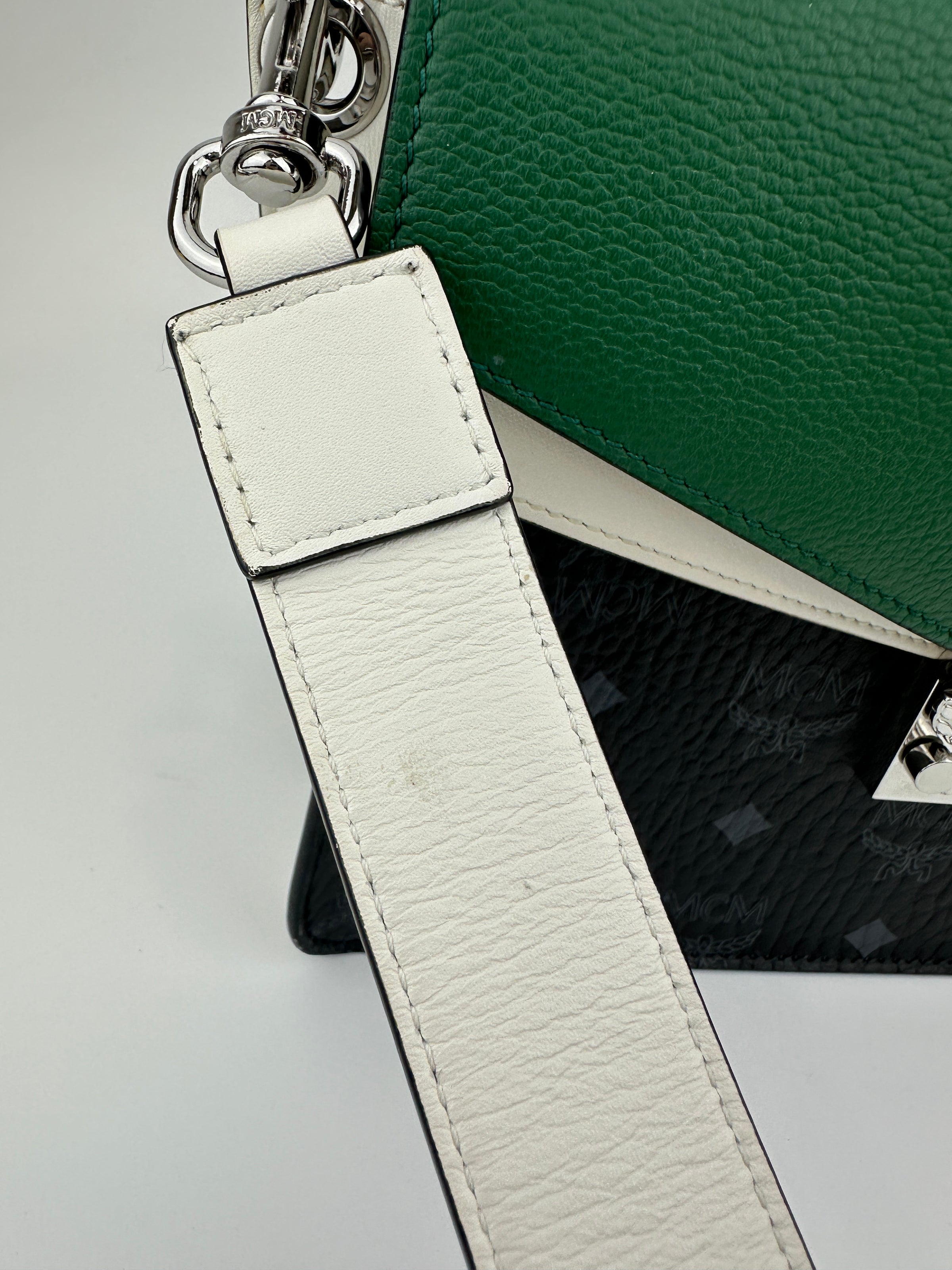 Mezzanin Visetos Colorblock Black / Green / White Leather Crossbody Bag