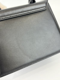 Le Chiquito Moyen Top Handle Bag in Black