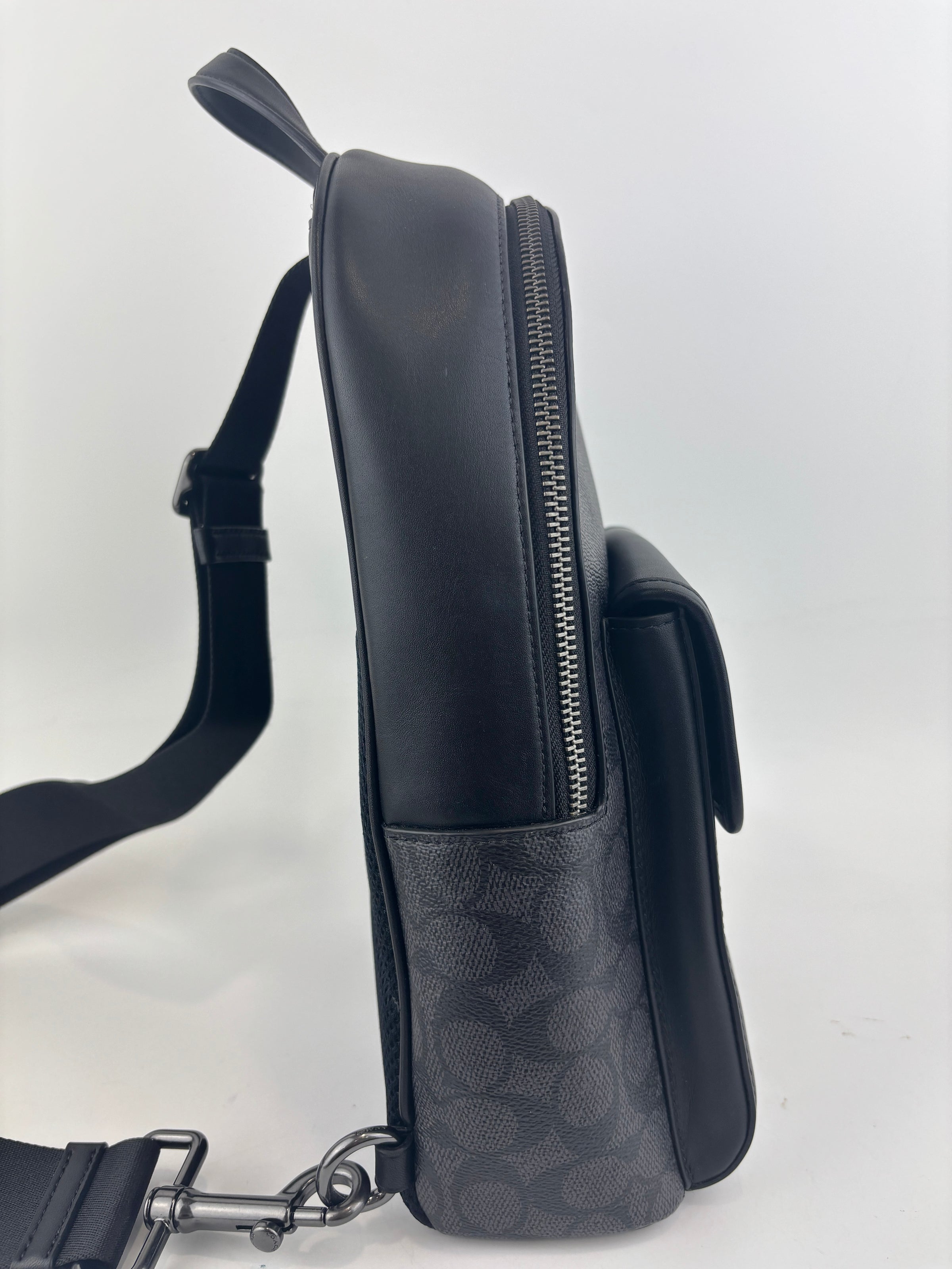 Turnlock Sling Pack Black in Signature Canvas