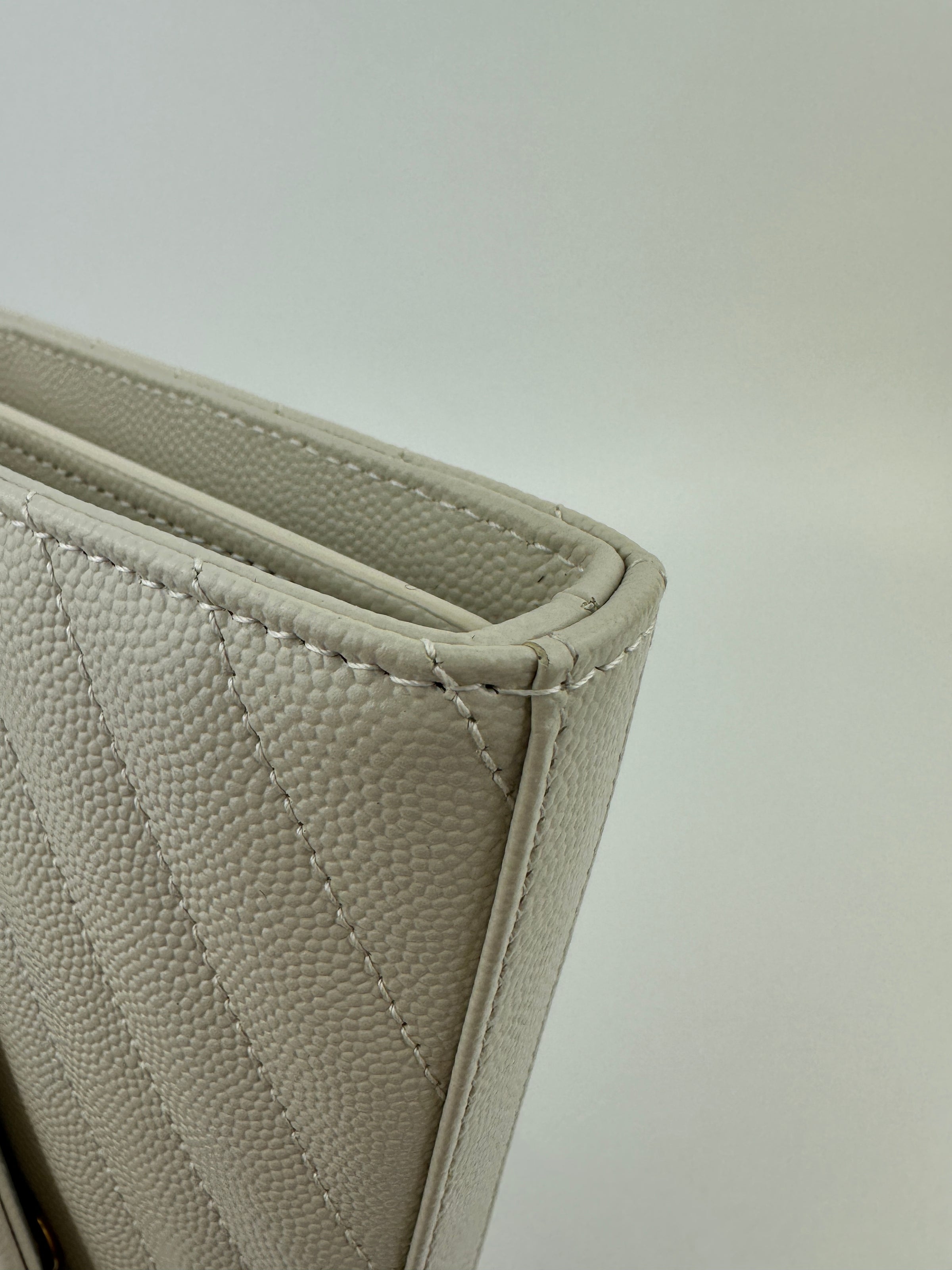 Classic Cassandre Grain De Poudre Leather Blanc Vintage Chain Wallet